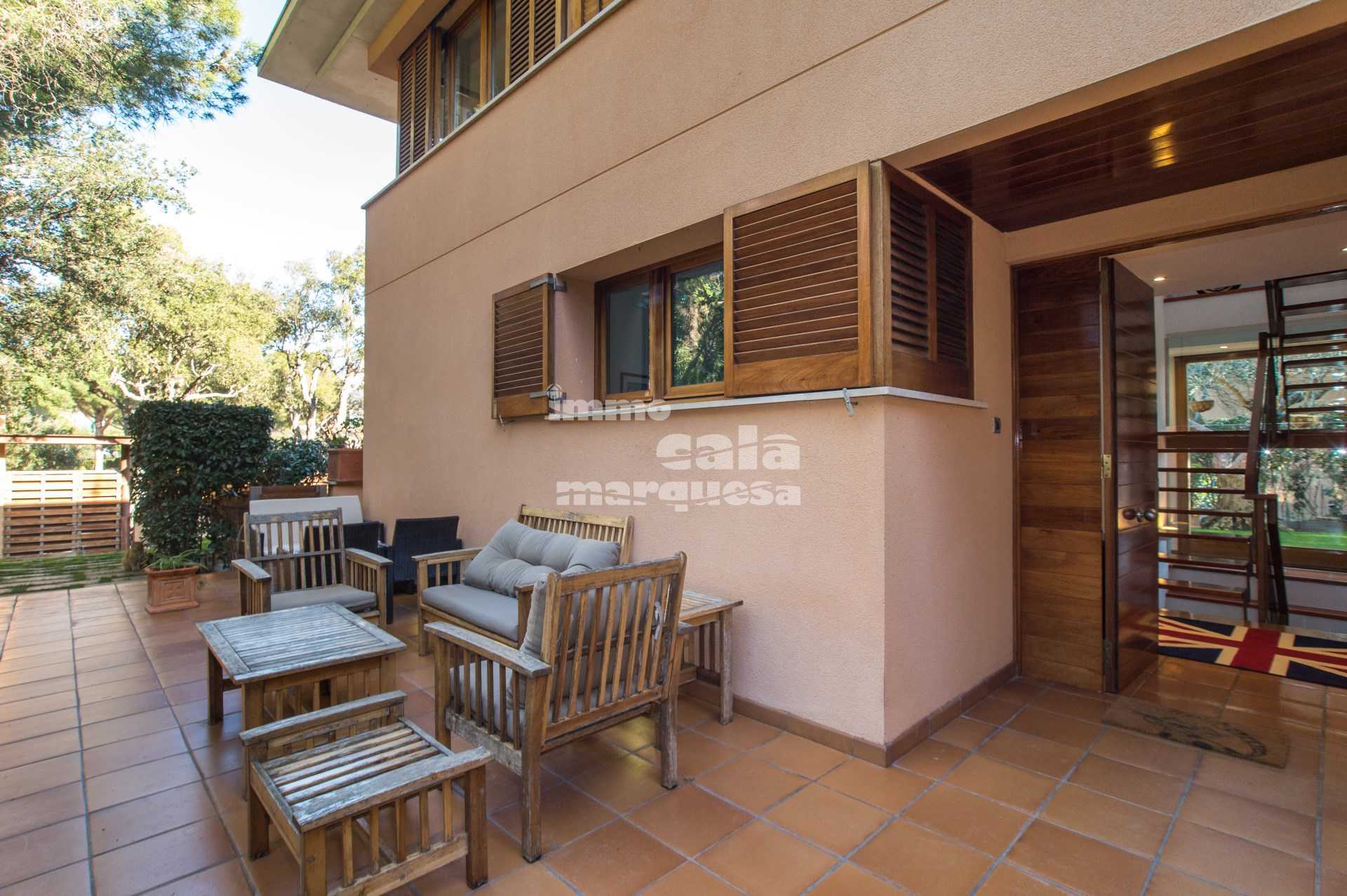 Moderne Villa  in Calella