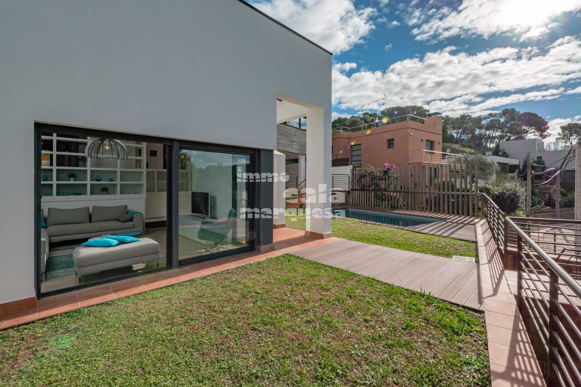 CHALET DE ALTO STANDING CERCA DE LA PLAYA DE TAMARIU