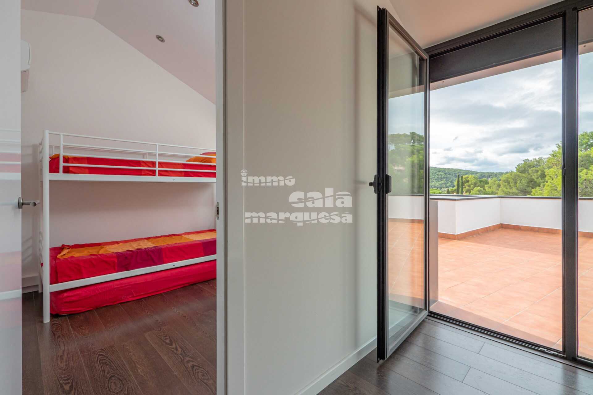 CHALET DE ALTO STANDING CERCA DE LA PLAYA DE TAMARIU