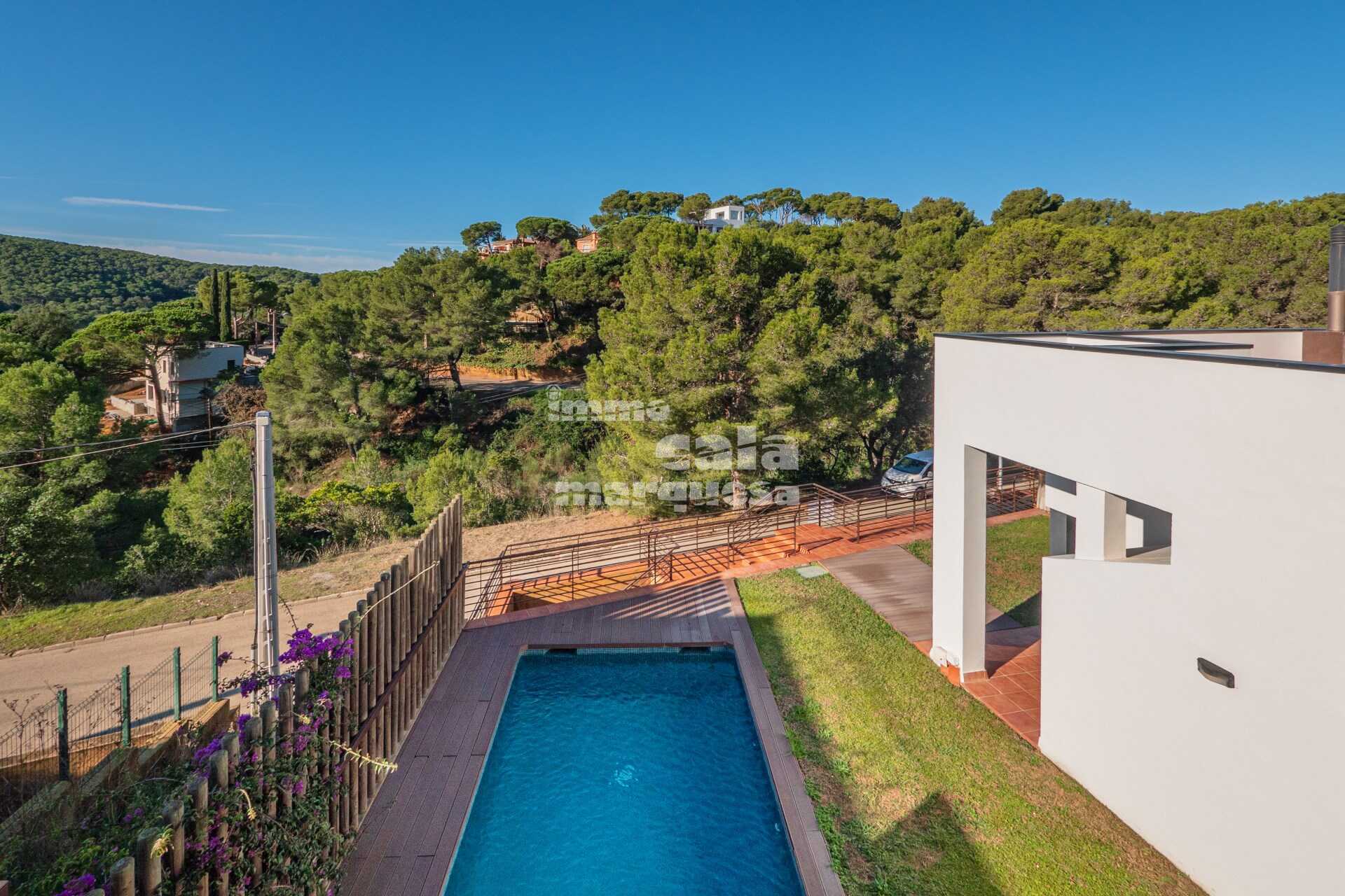 CHALET DE ALTO STANDING CERCA DE LA PLAYA DE TAMARIU