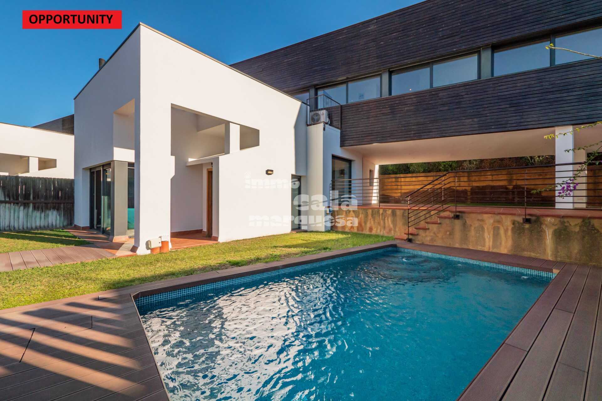 CHALET DE ALTO STANDING CERCA DE LA PLAYA DE TAMARIU
