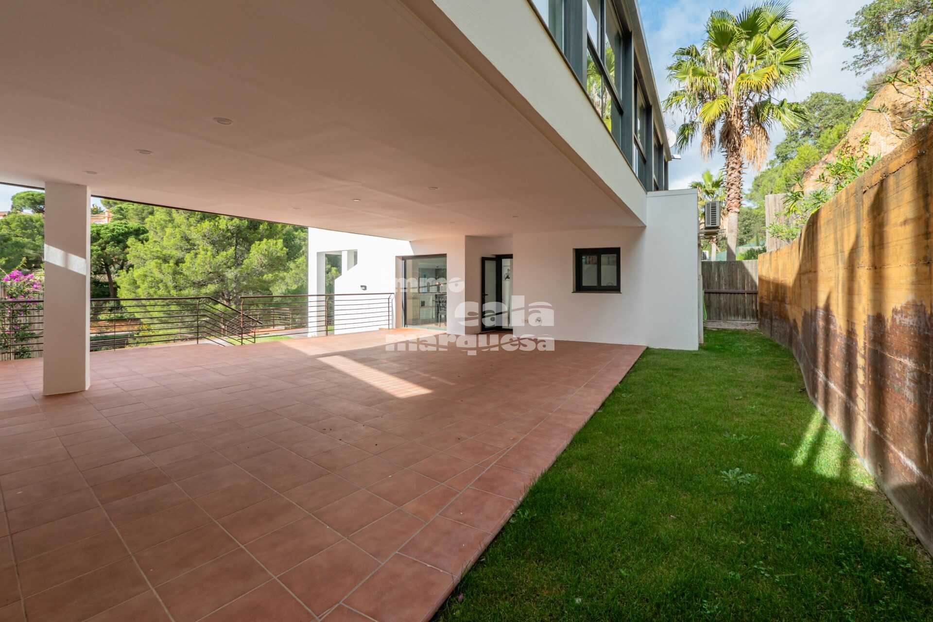 CHALET DE ALTO STANDING CERCA DE LA PLAYA DE TAMARIU