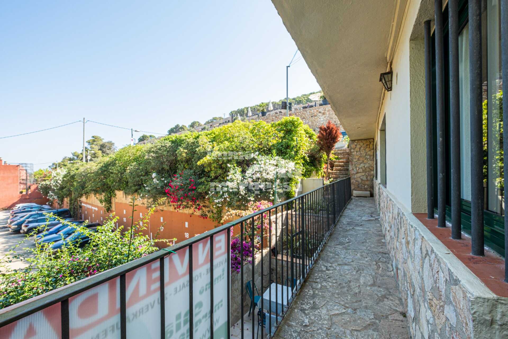 Apartamento reformado en la playa de  Sa Riera  Begur.