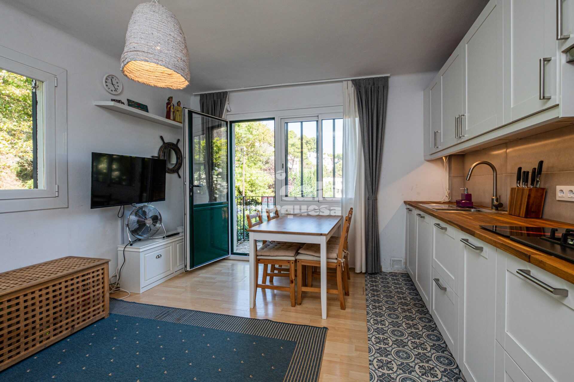 Apartamento reformado en la playa de  Sa Riera  Begur.