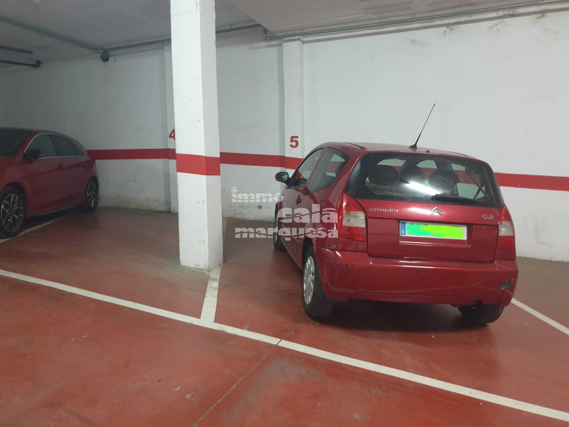 Plaza de parking en Palafrugell. 