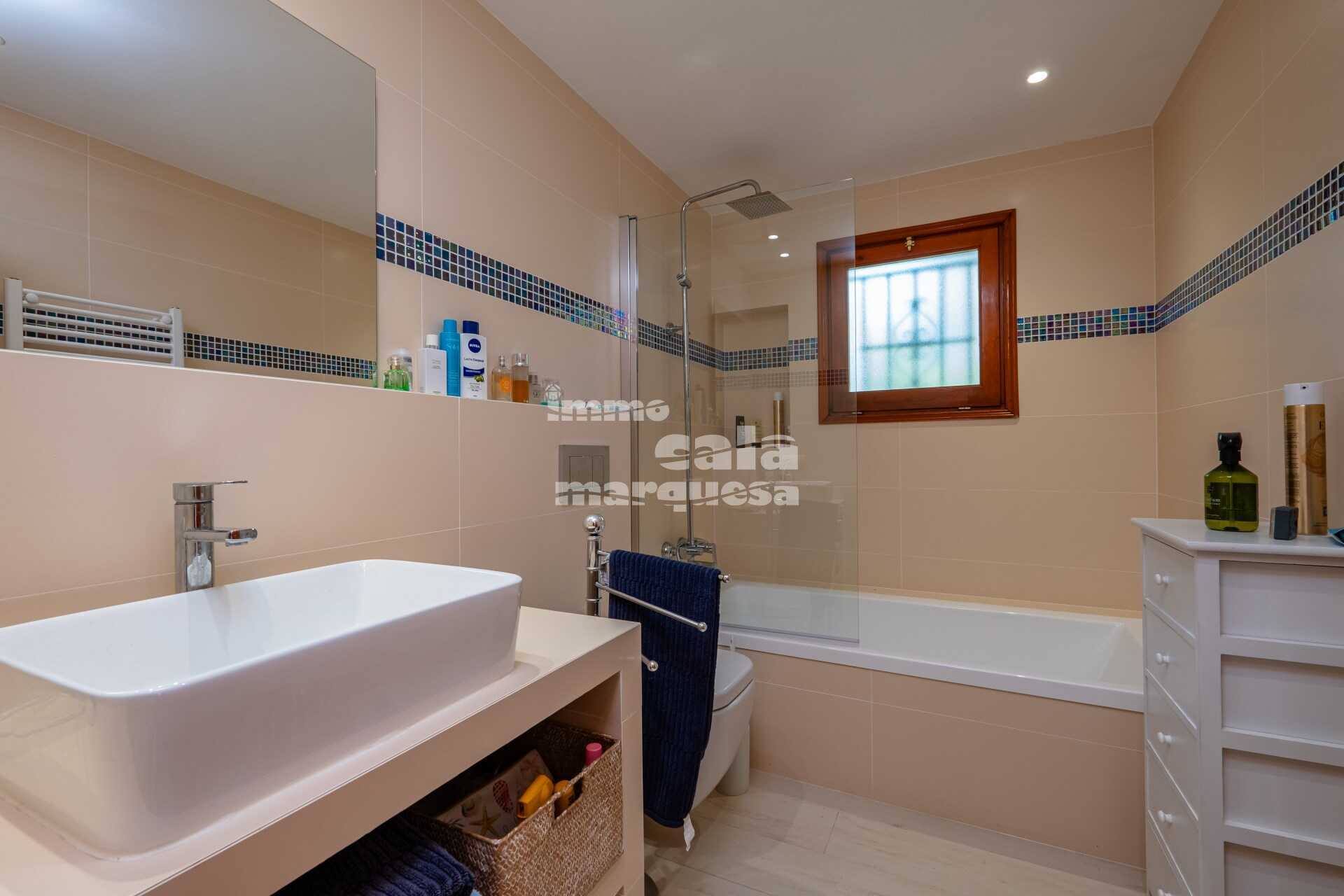 Encantadora casa individual d'estil mediterrani amb piscina privada i vistes al mar a 5 min a peu de Tamariu 
