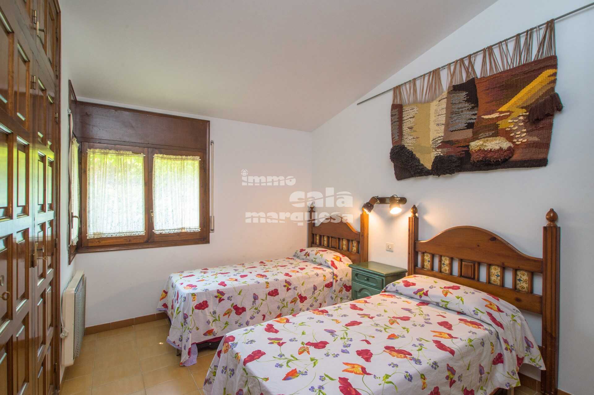 CASA ADOSADA CON JARDÍN PRIVADO EN LA ZONA DEL PRAT XIRLO EN CALELLA DE PALAFRUGELL