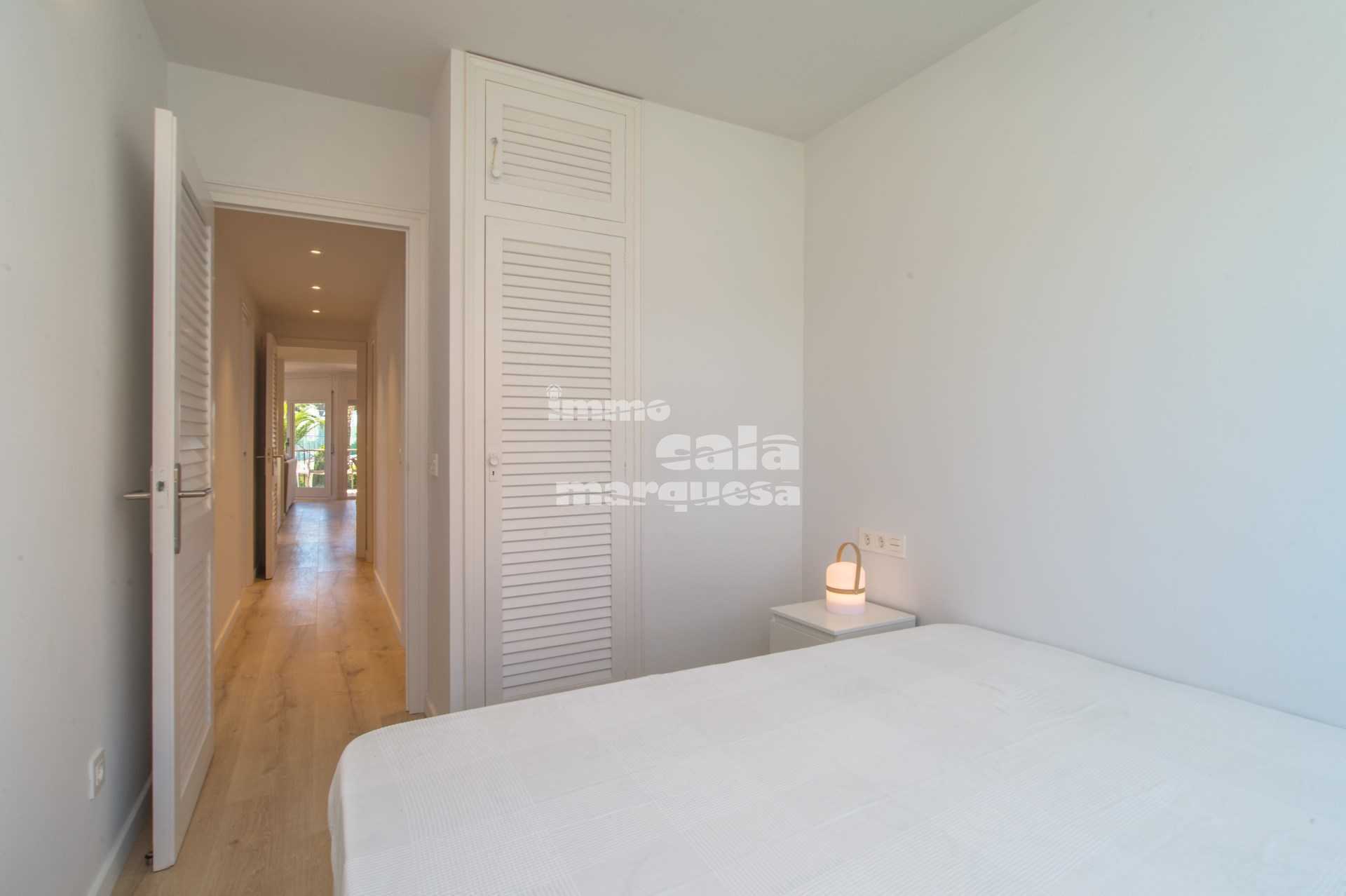 APARTAMENT EN PLANTA BAIXA AMB JARDÍ I PISCINA AL CENTRE DE CALELLA DE PALAFRUGELL