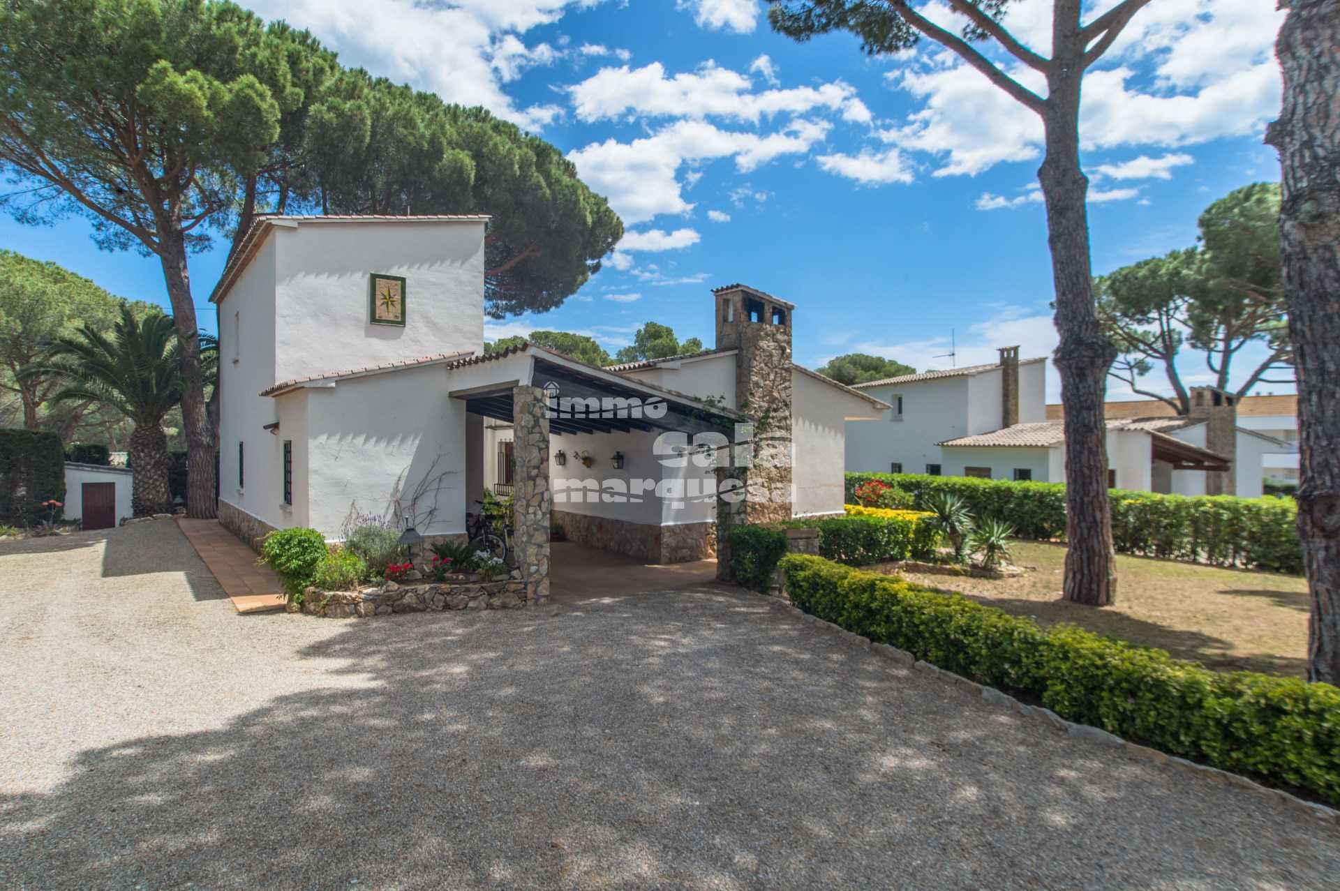 CASA AMB JARDÍ PRIVAT A POCS METRES DEL CENTRE DE CALELLA DE PALAFRUGELL
