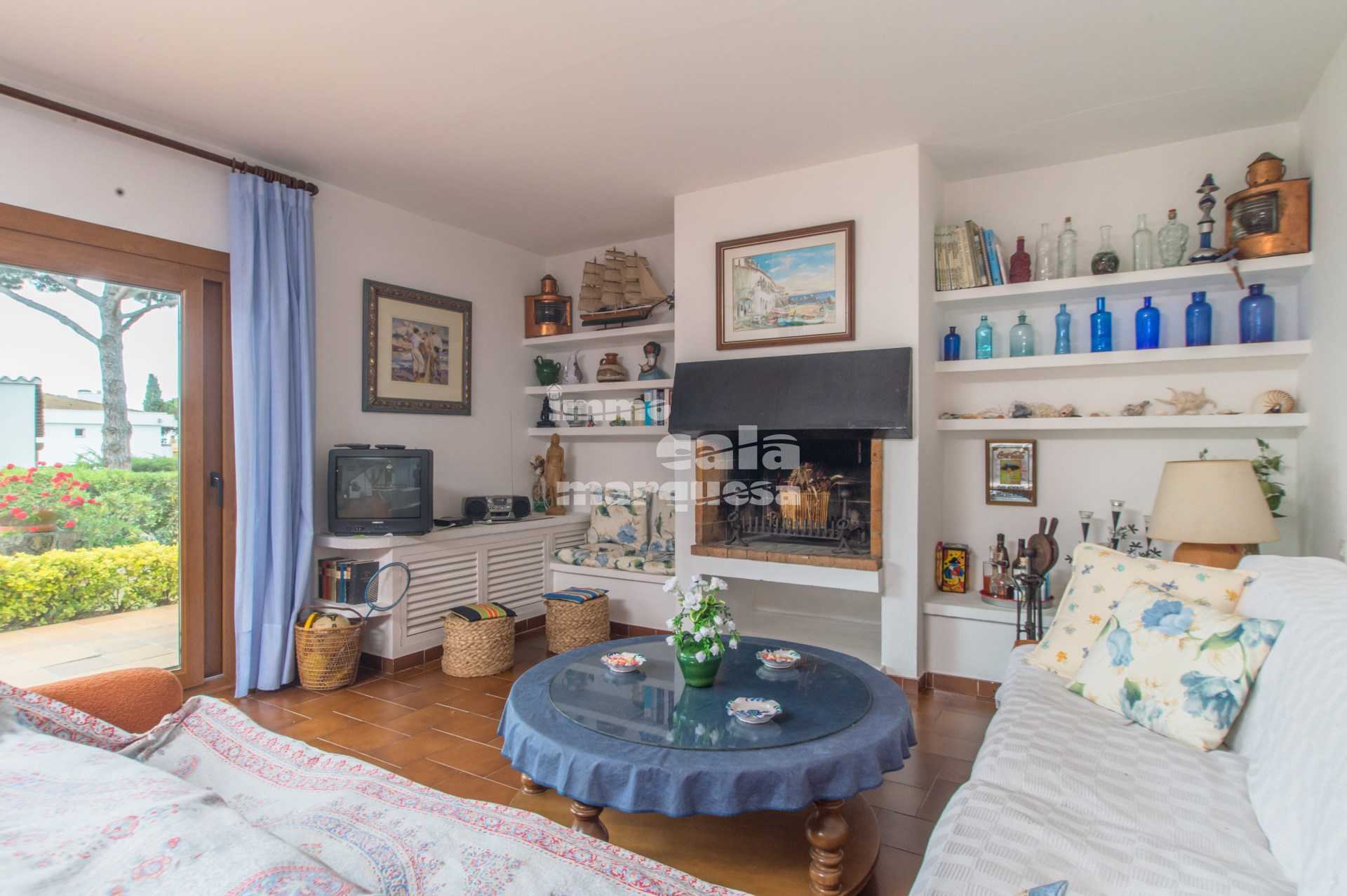 CASA AMB JARDÍ PRIVAT A POCS METRES DEL CENTRE DE CALELLA DE PALAFRUGELL