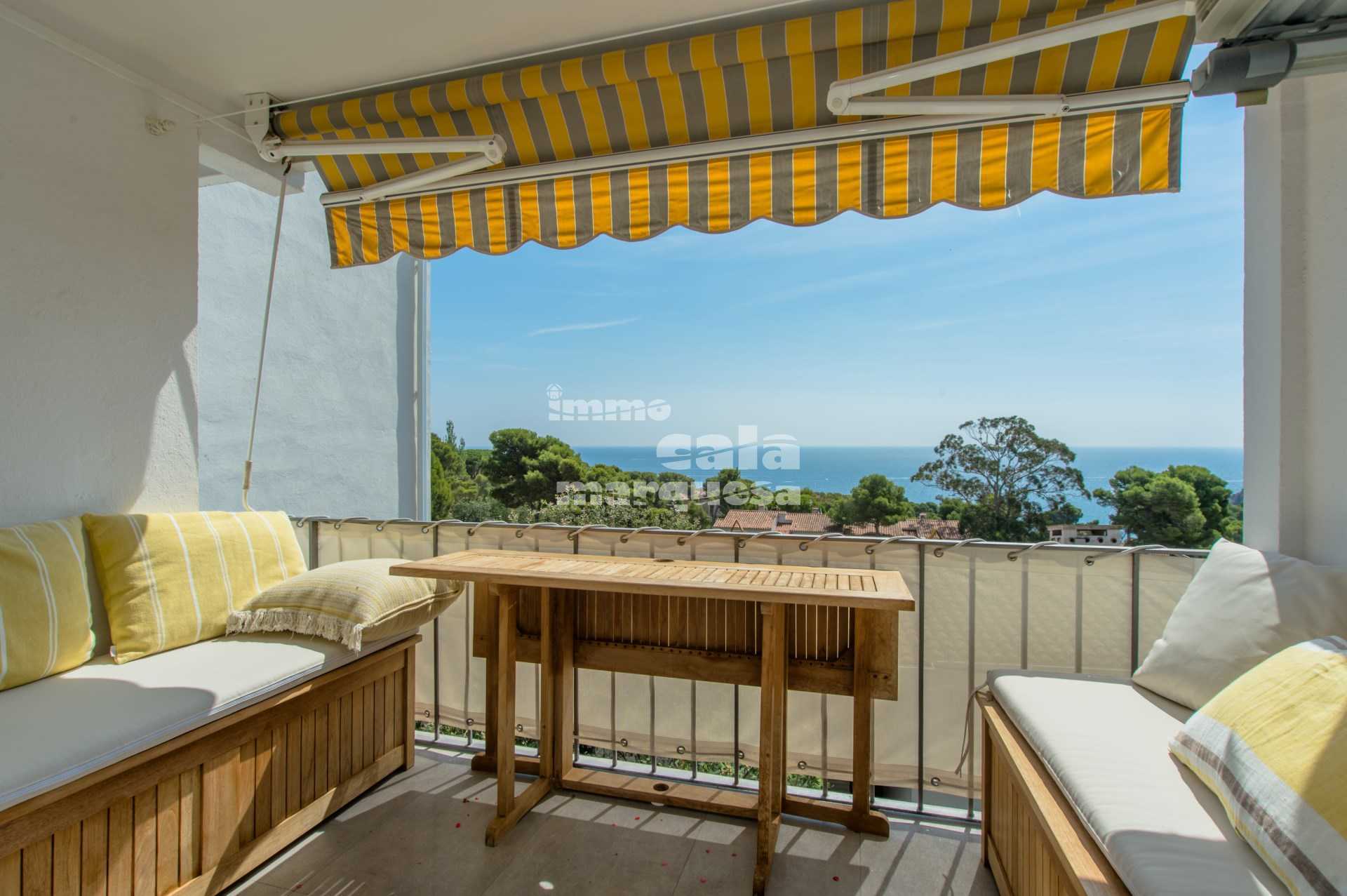 APARTAMENTO TOTALMENTE REFORMADO CON EXCELENTE VISTA AL MAR EN LA ZONA DEL GOLFET, EN CALELLA DE PALAFRUGELL
