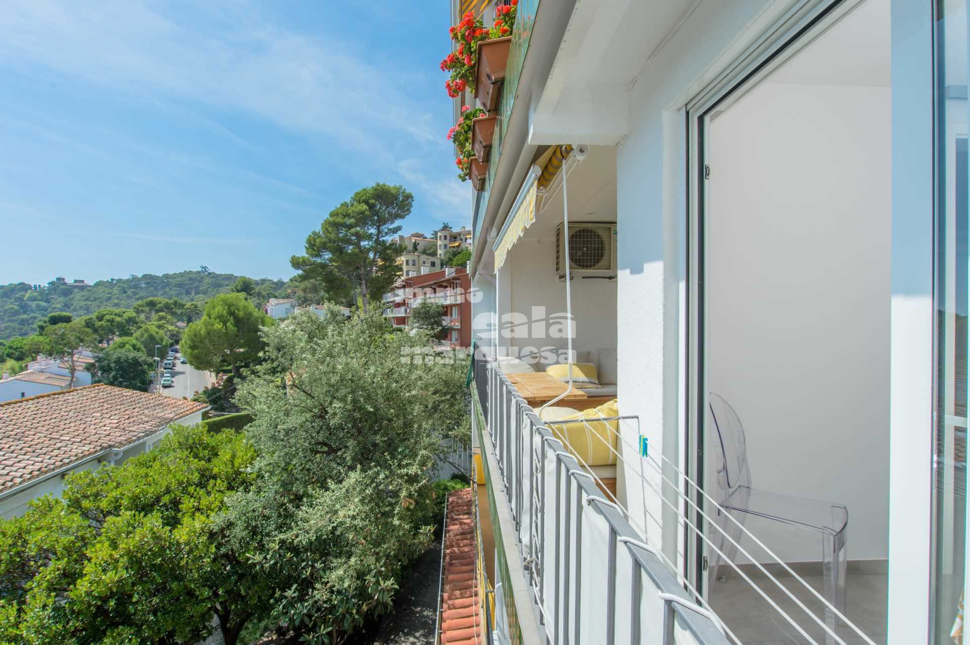 APARTAMENTO TOTALMENTE REFORMADO CON EXCELENTE VISTA AL MAR EN LA ZONA DEL GOLFET, EN CALELLA DE PALAFRUGELL