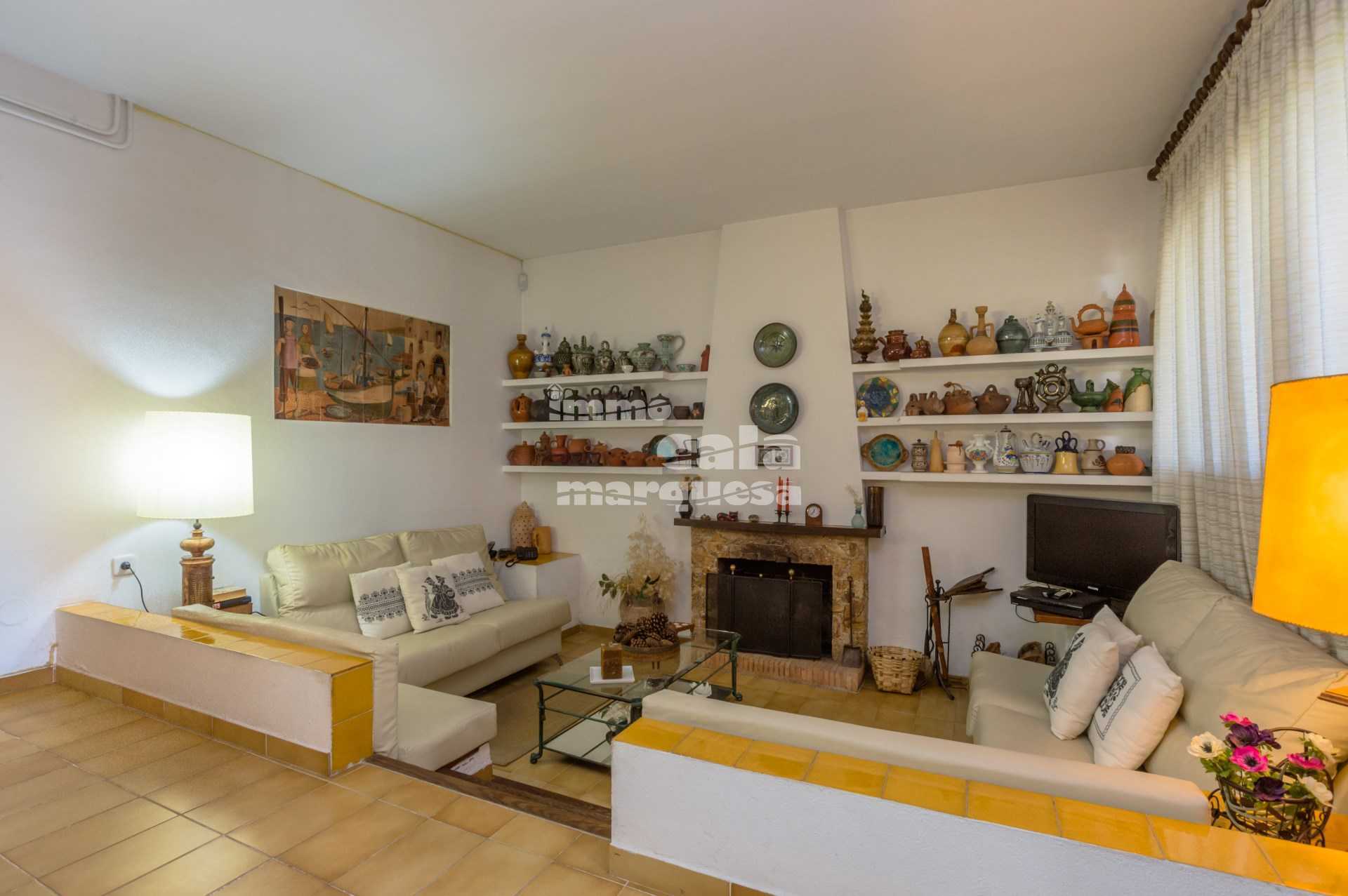 FANTÁSTICA CASA CON GRAN TERRENO CERCA DEL CENTRO DE CALELLA DE PALAFRUGELL