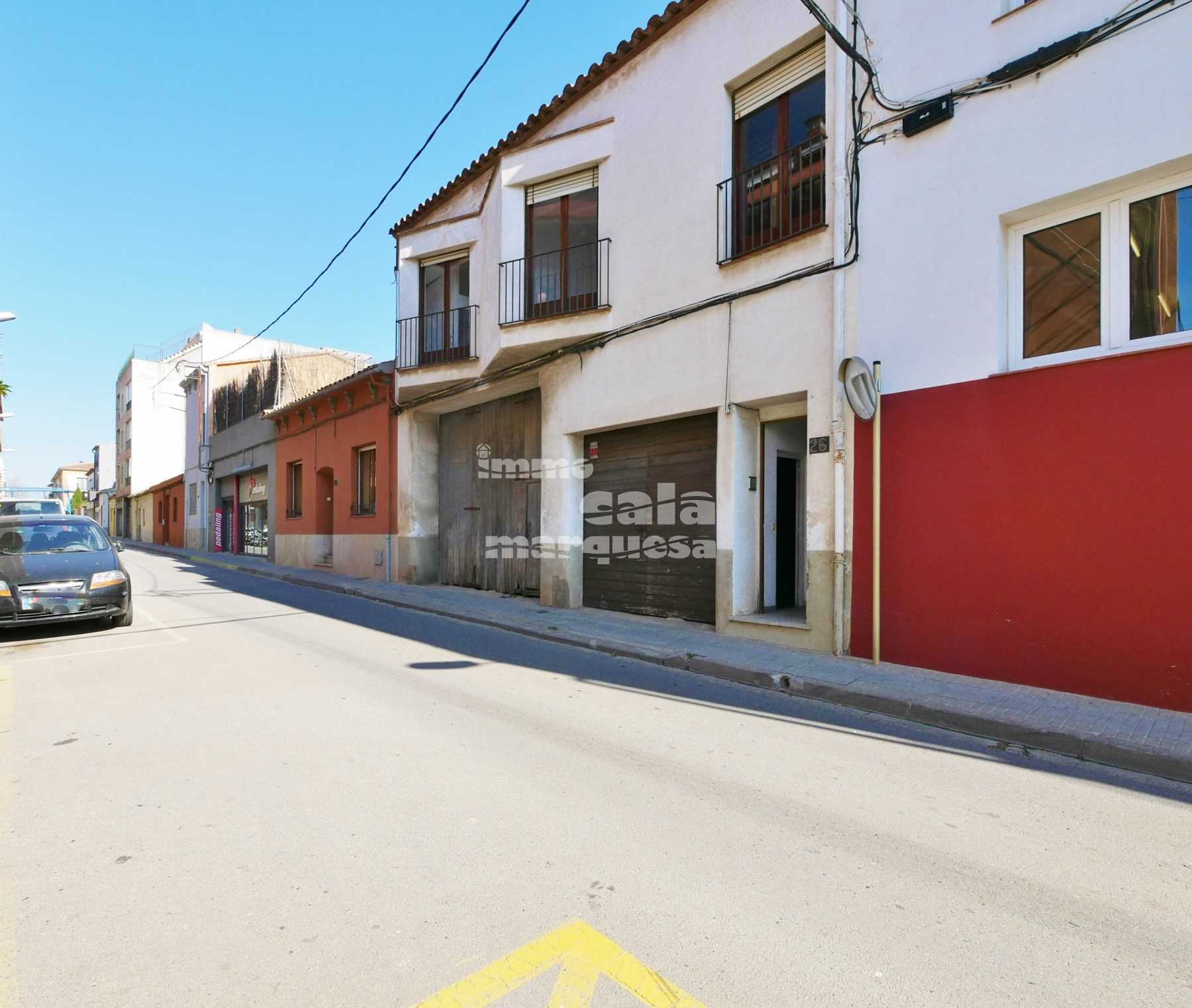 CASA DE POBLE AMB MOLTES POSSIBILITATS SITUADA AL CENTRE DE PALAFRUGELL