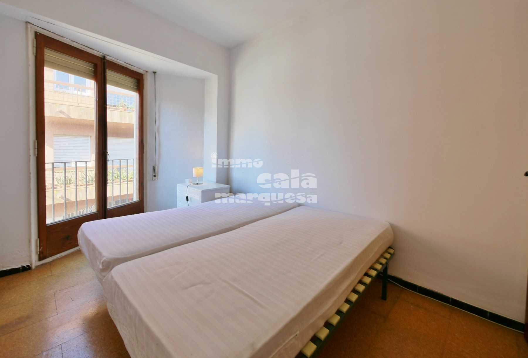CASA DE POBLE AMB MOLTES POSSIBILITATS SITUADA AL CENTRE DE PALAFRUGELL