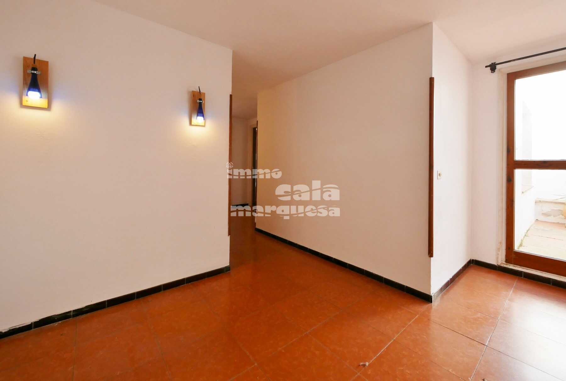 CASA DE POBLE AMB MOLTES POSSIBILITATS SITUADA AL CENTRE DE PALAFRUGELL