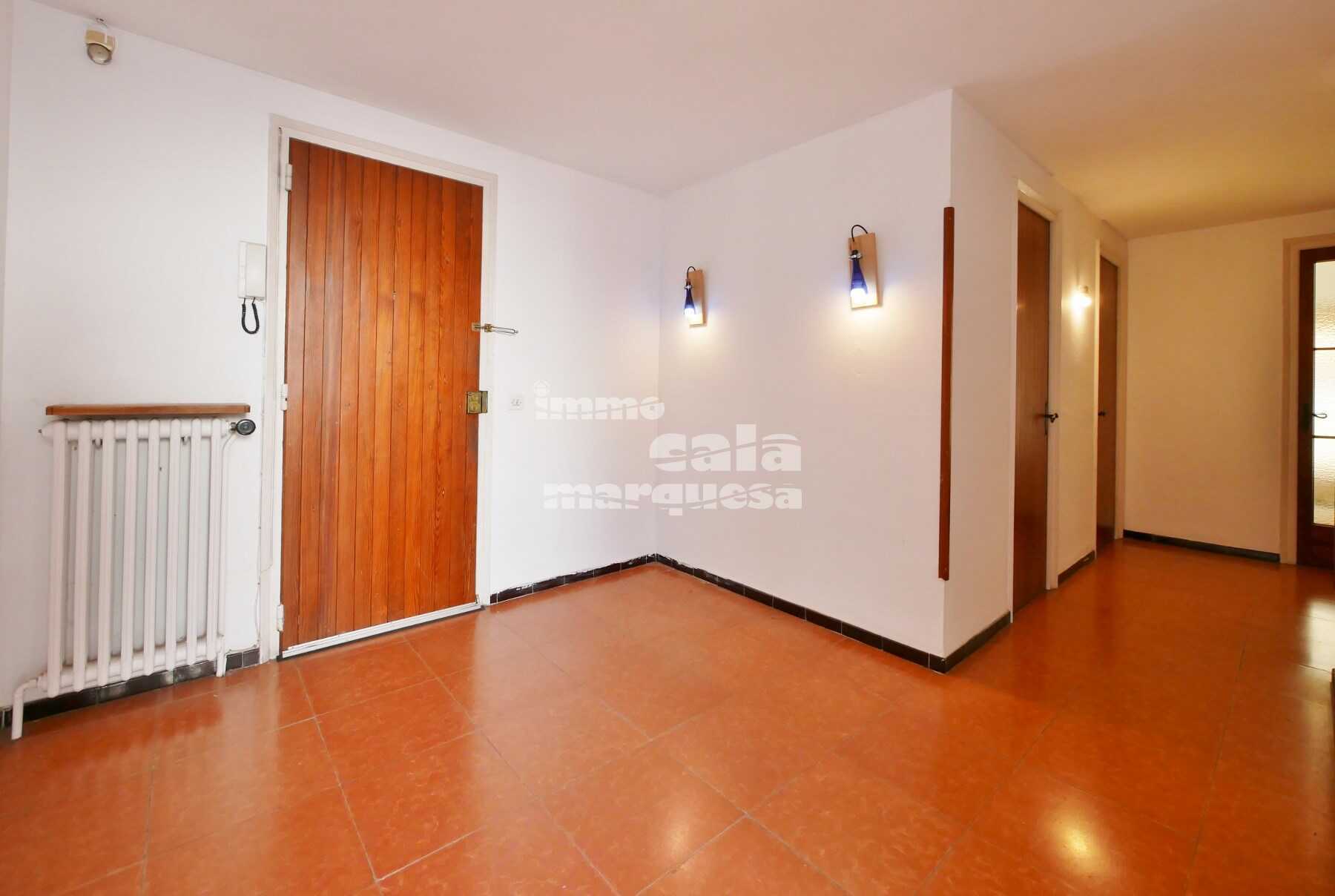 CASA DE POBLE AMB MOLTES POSSIBILITATS SITUADA AL CENTRE DE PALAFRUGELL