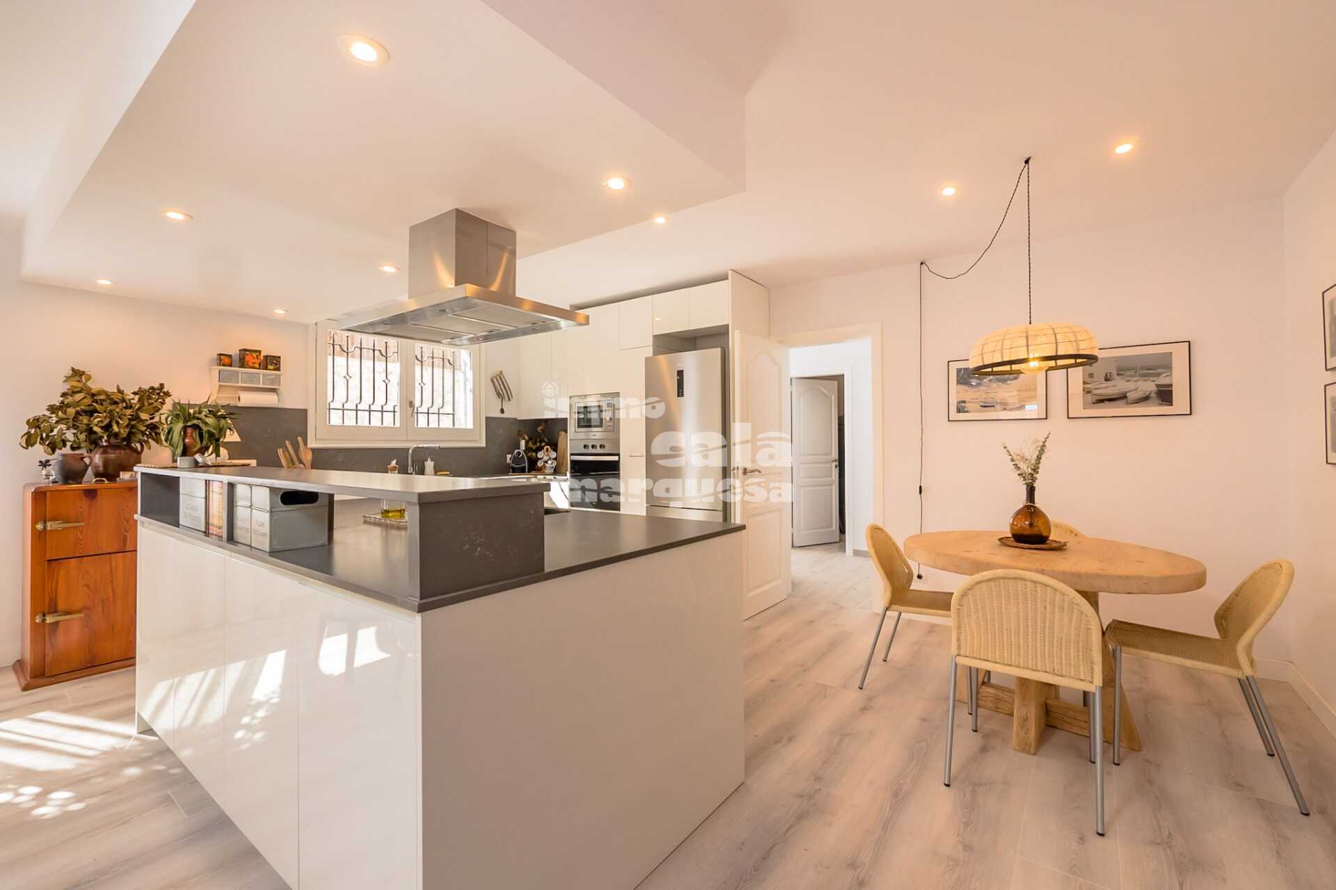 CHALET CON PISCINA PRIVADA EN LA ZONA DE SANT ROC, EN CALELLA DE PALAFRUGELL