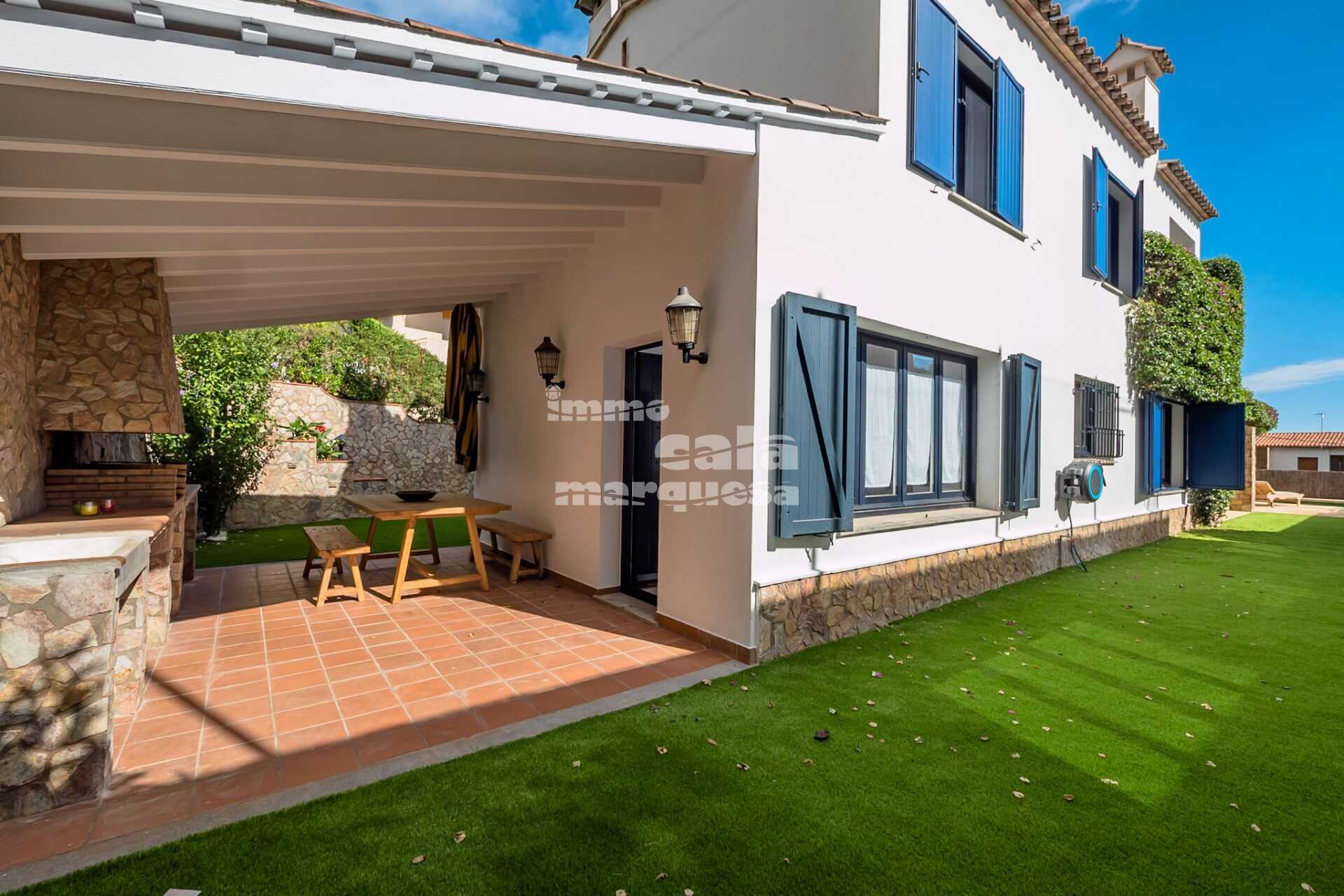 CHALET CON PISCINA PRIVADA EN LA ZONA DE SANT ROC, EN CALELLA DE PALAFRUGELL