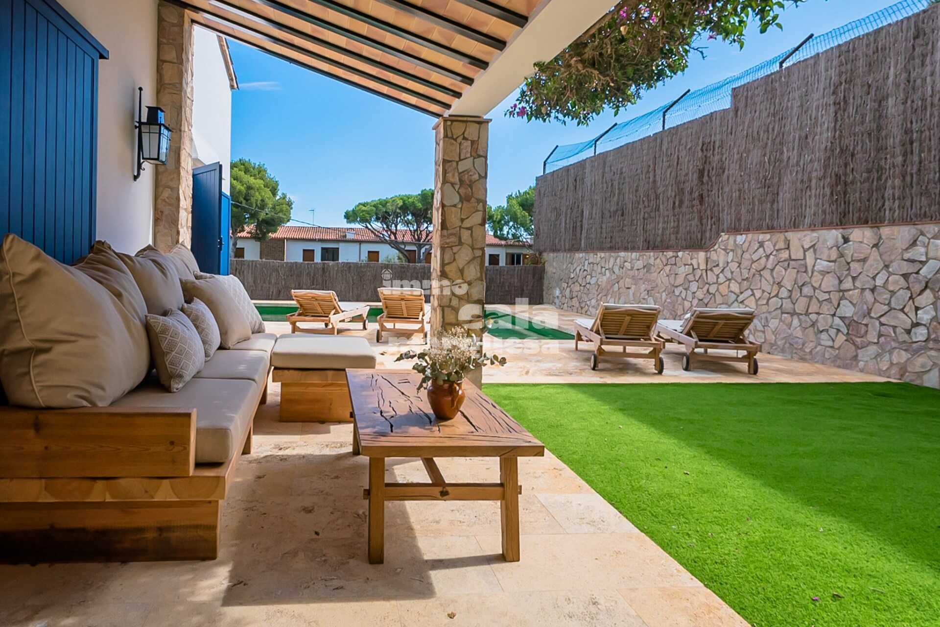 CHALET CON PISCINA PRIVADA EN LA ZONA DE SANT ROC, EN CALELLA DE PALAFRUGELL