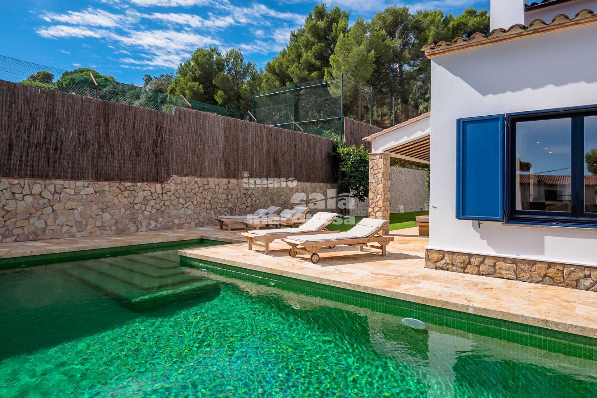 CHALET CON PISCINA PRIVADA EN LA ZONA DE SANT ROC, EN CALELLA DE PALAFRUGELL