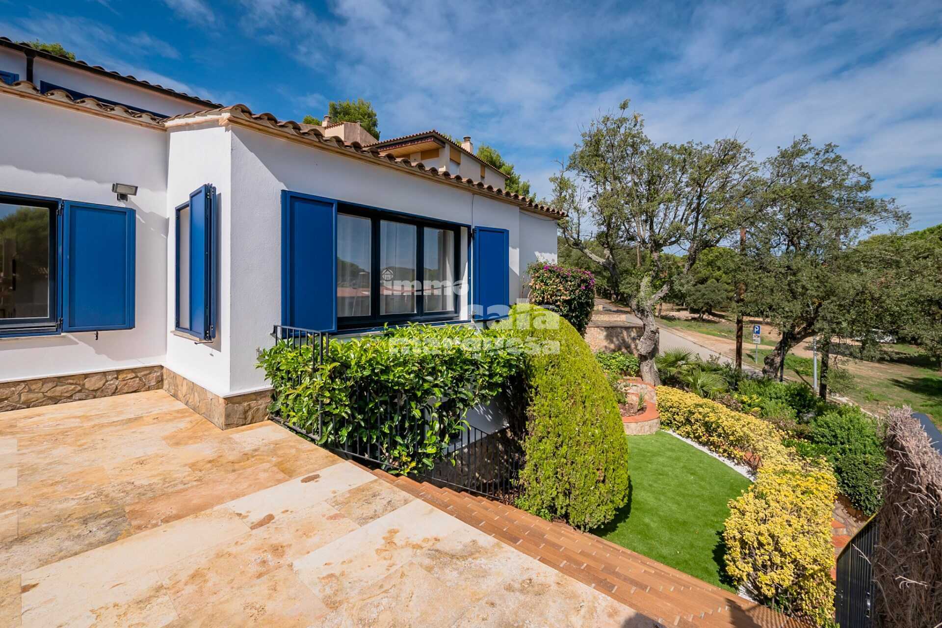 CHALET CON PISCINA PRIVADA EN LA ZONA DE SANT ROC, EN CALELLA DE PALAFRUGELL