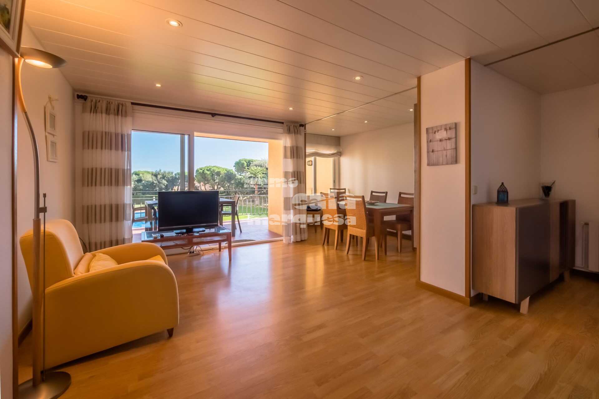 APARTAMENTO CON PISCINA COMUNITARIA EN CALELLA DE PALAFRUGELL