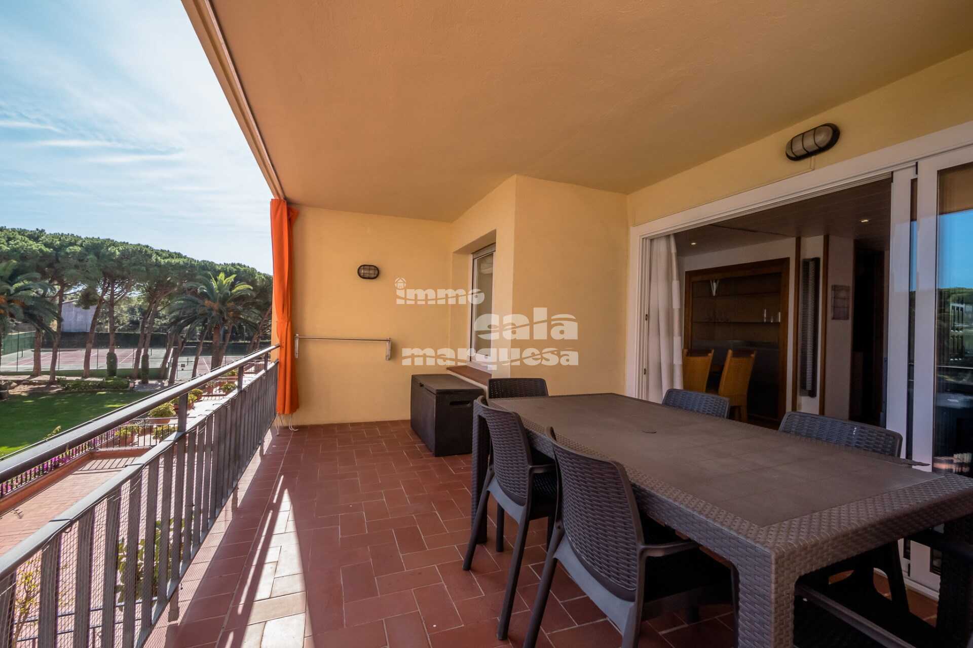 APARTAMENTO CON PISCINA COMUNITARIA EN CALELLA DE PALAFRUGELL