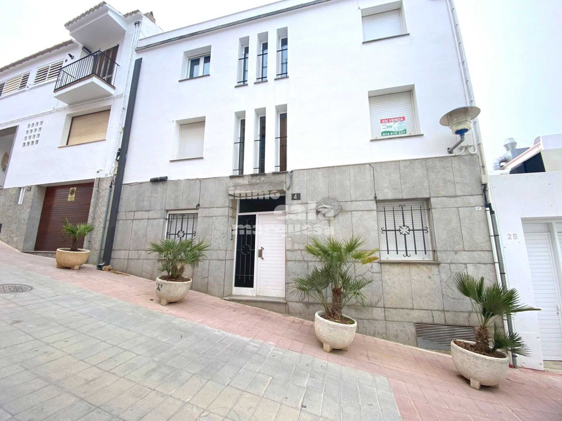 APARTAMENTO 2A LÍNEA DE LA PLAYA DE LLAFRANC