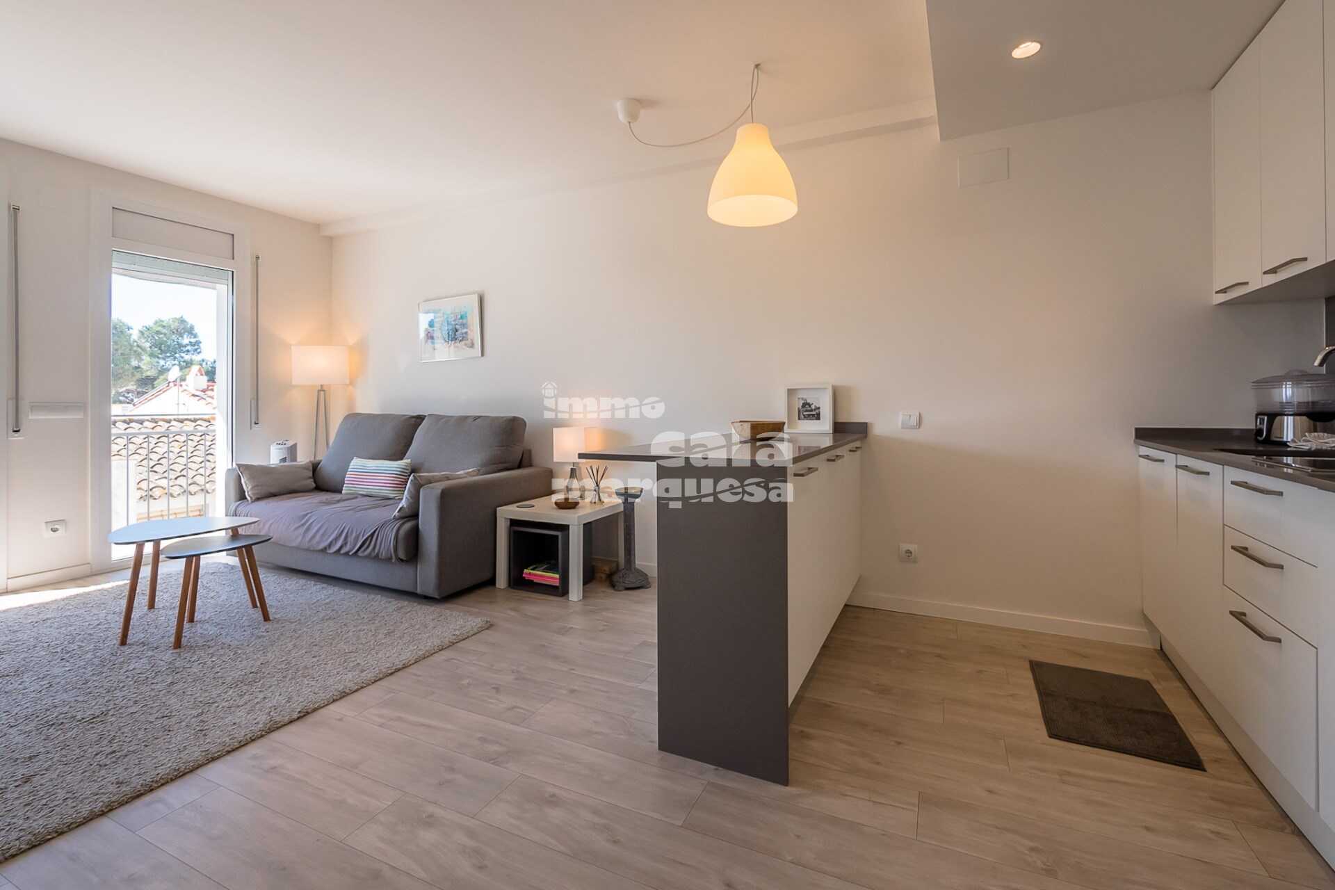 APARTAMENTO 2A LÍNEA DE LA PLAYA DE LLAFRANC
