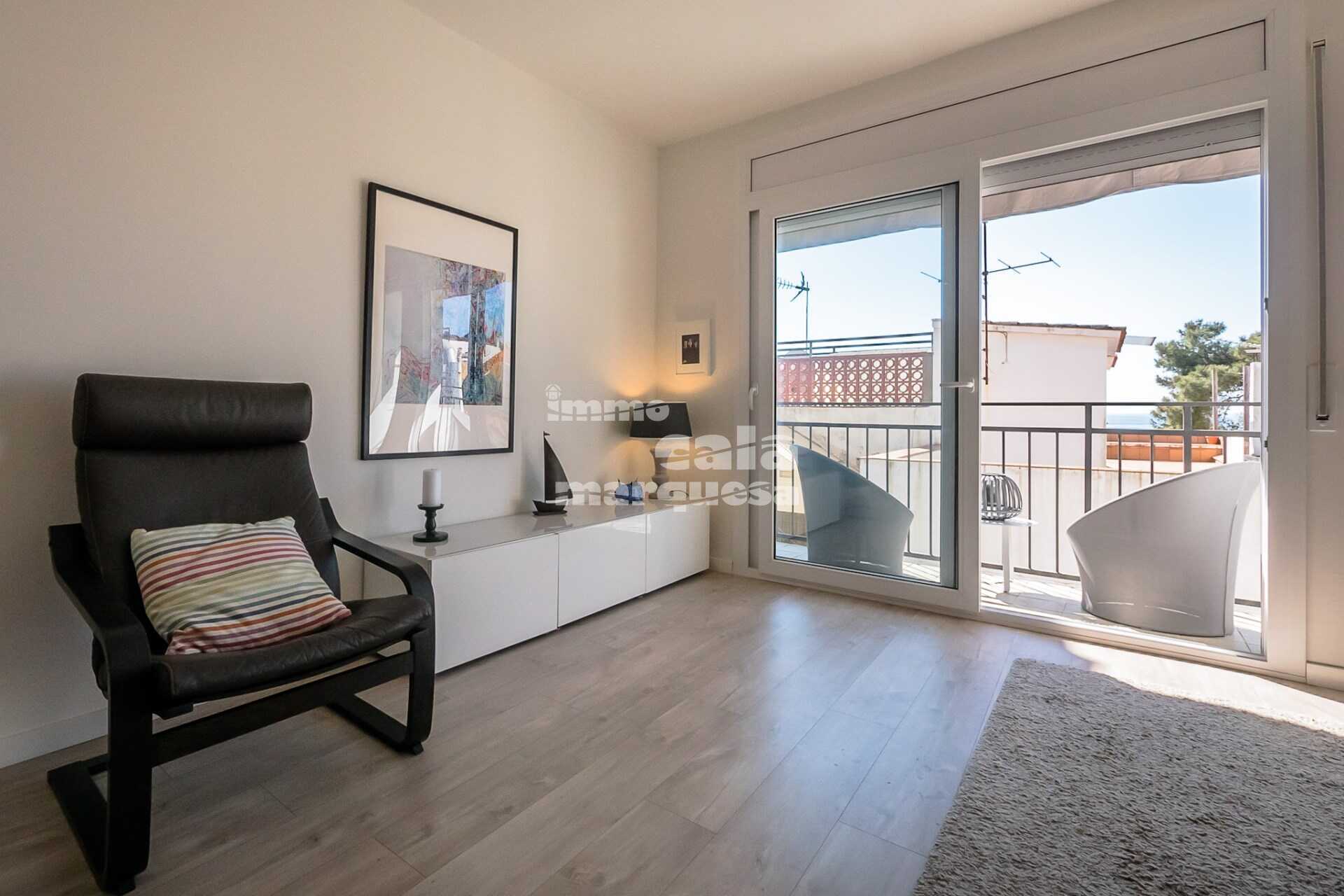 APARTAMENTO 2A LÍNEA DE LA PLAYA DE LLAFRANC