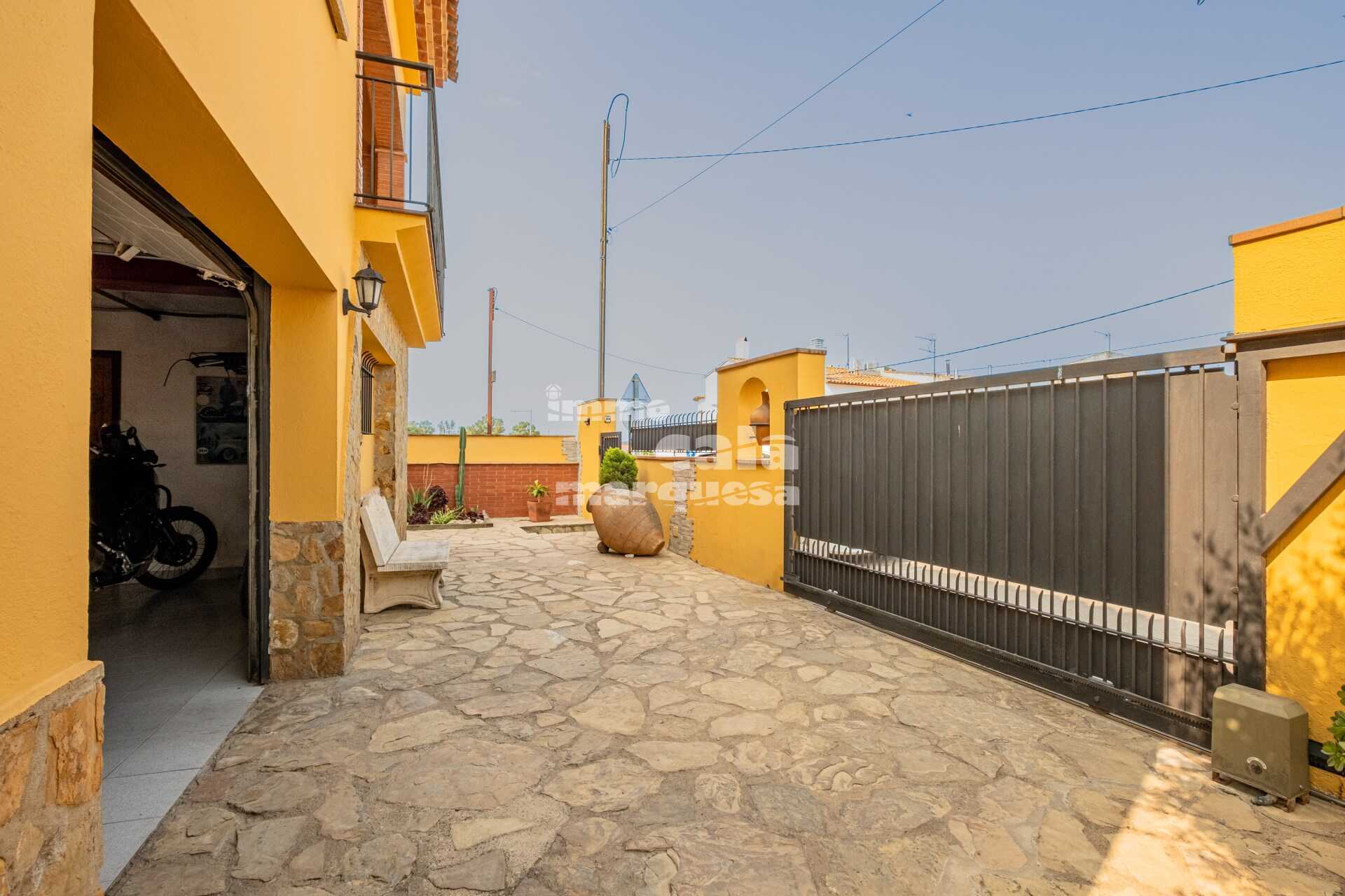 CASA AMB PATI I PISCINA A PALAFRUGELL