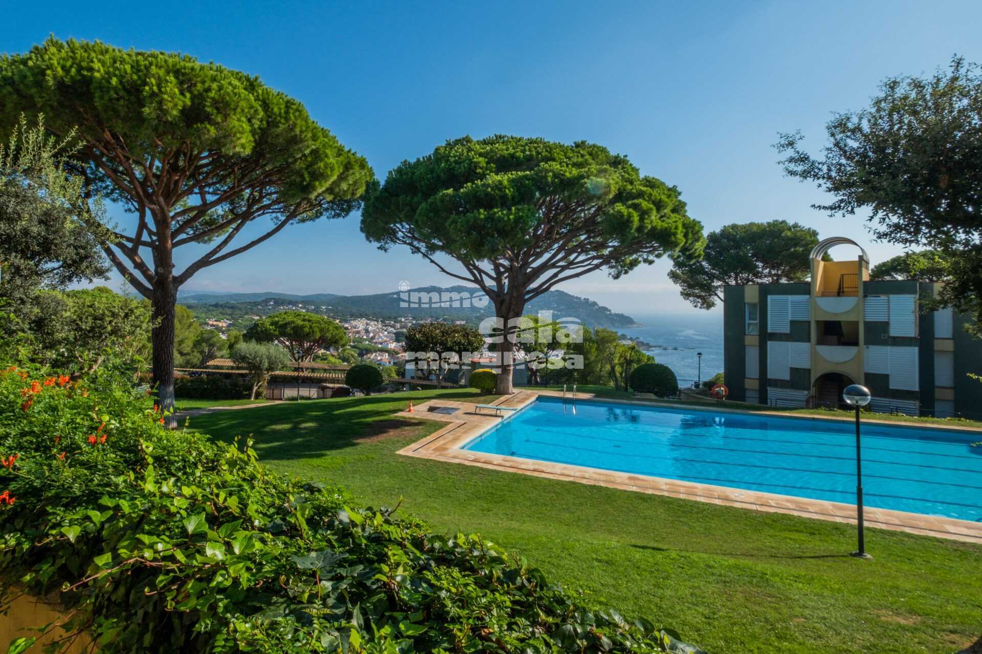 Apartment with sea views, communal garden, pool and tenis court in Calella de Palafrugell