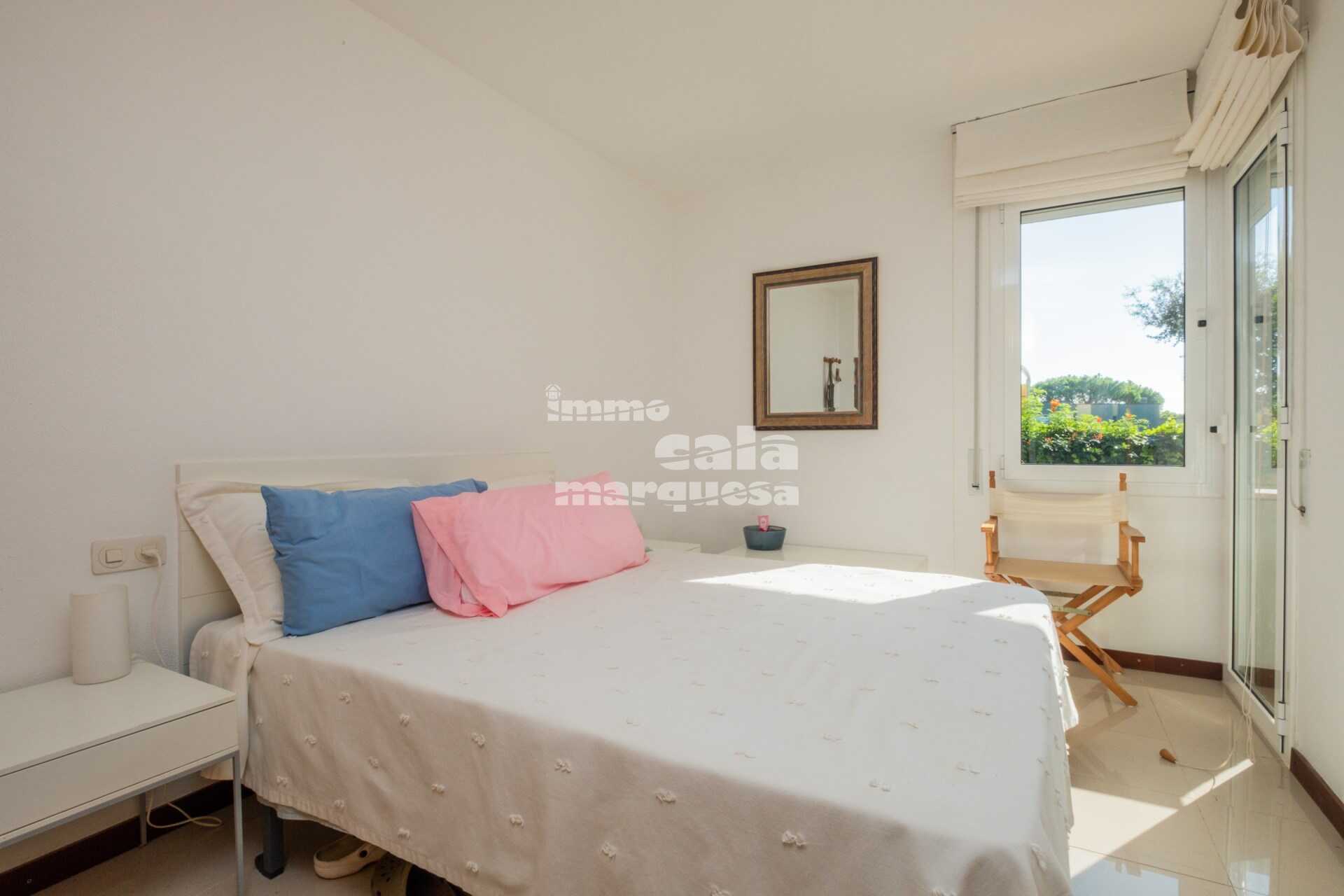 Apartment with sea views, communal garden, pool and tenis court in Calella de Palafrugell