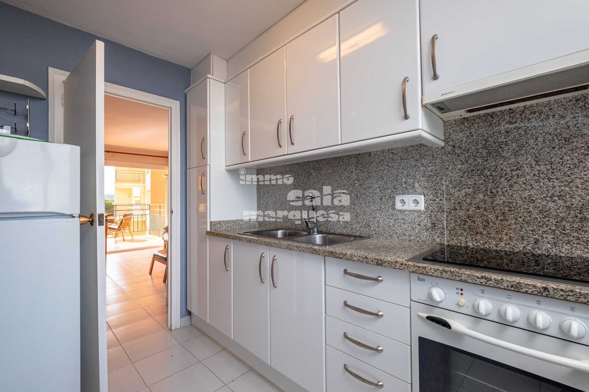 Apartment in pleasant community with pool in Calella de Palafrugell