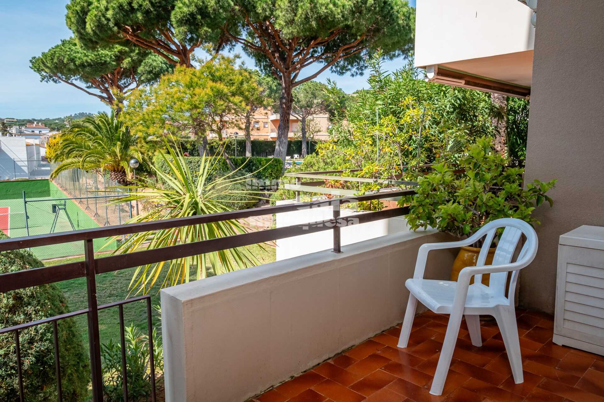 Gran apartamento  planta baja  cerca de la playa en Calella de Palafrugell