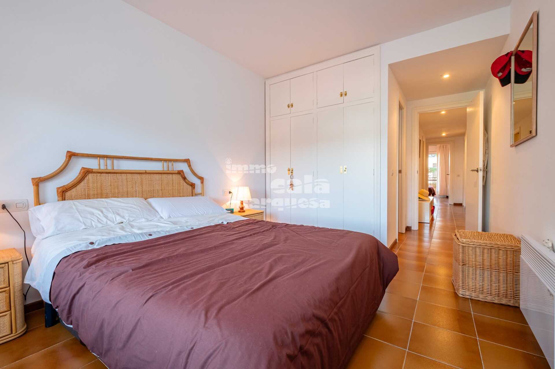Gran apartamento  planta baja  cerca de la playa en Calella de Palafrugell
