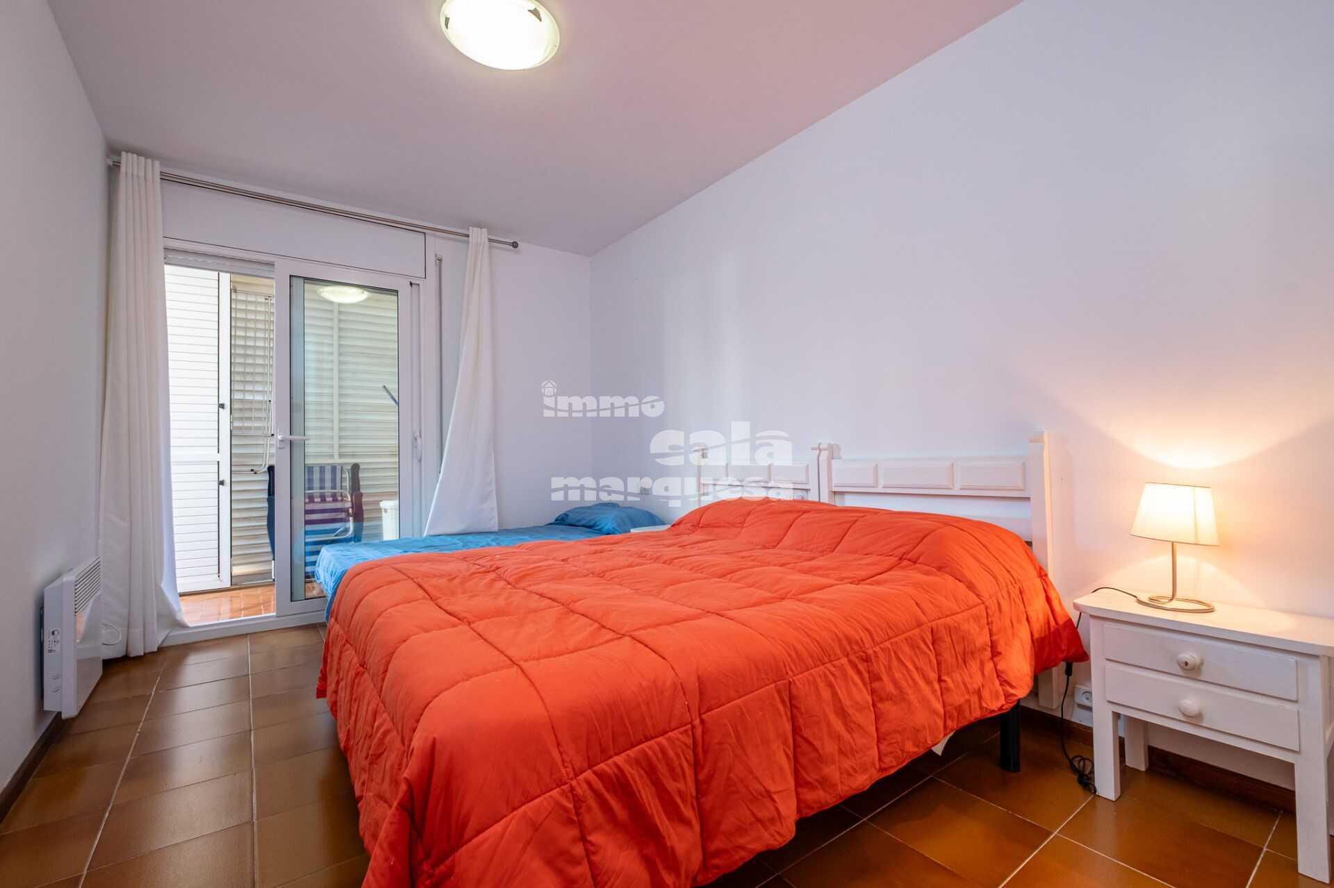 Gran apartamento  planta baja  cerca de la playa en Calella de Palafrugell