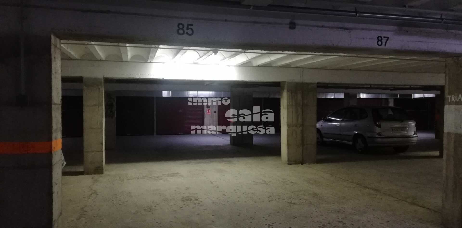 Plaza de parking en Calella de Palafrugell