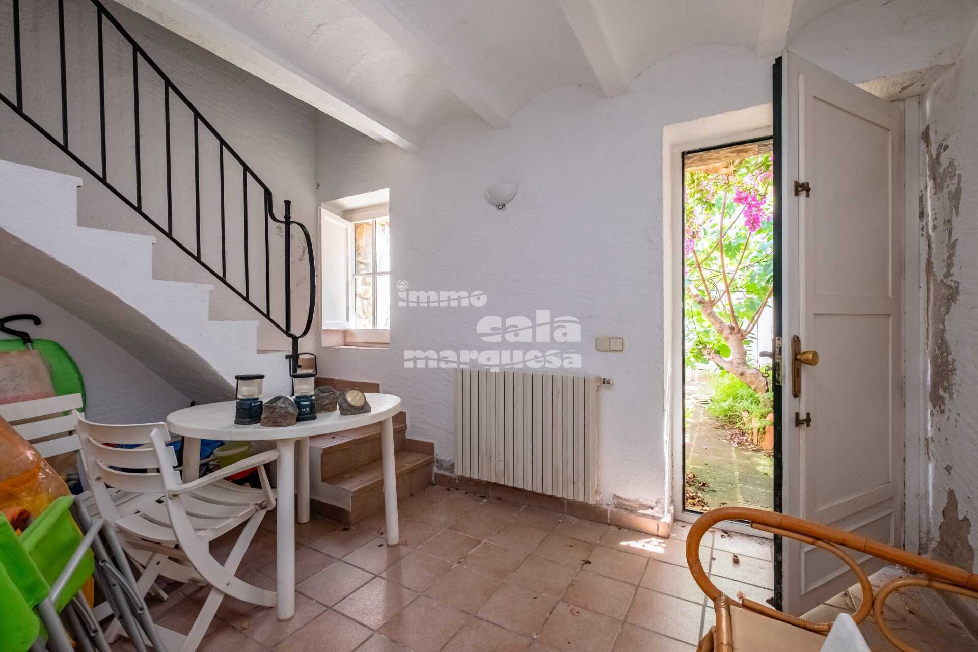 Casa de poble amb gran pati a ple centre de Palafrugell 