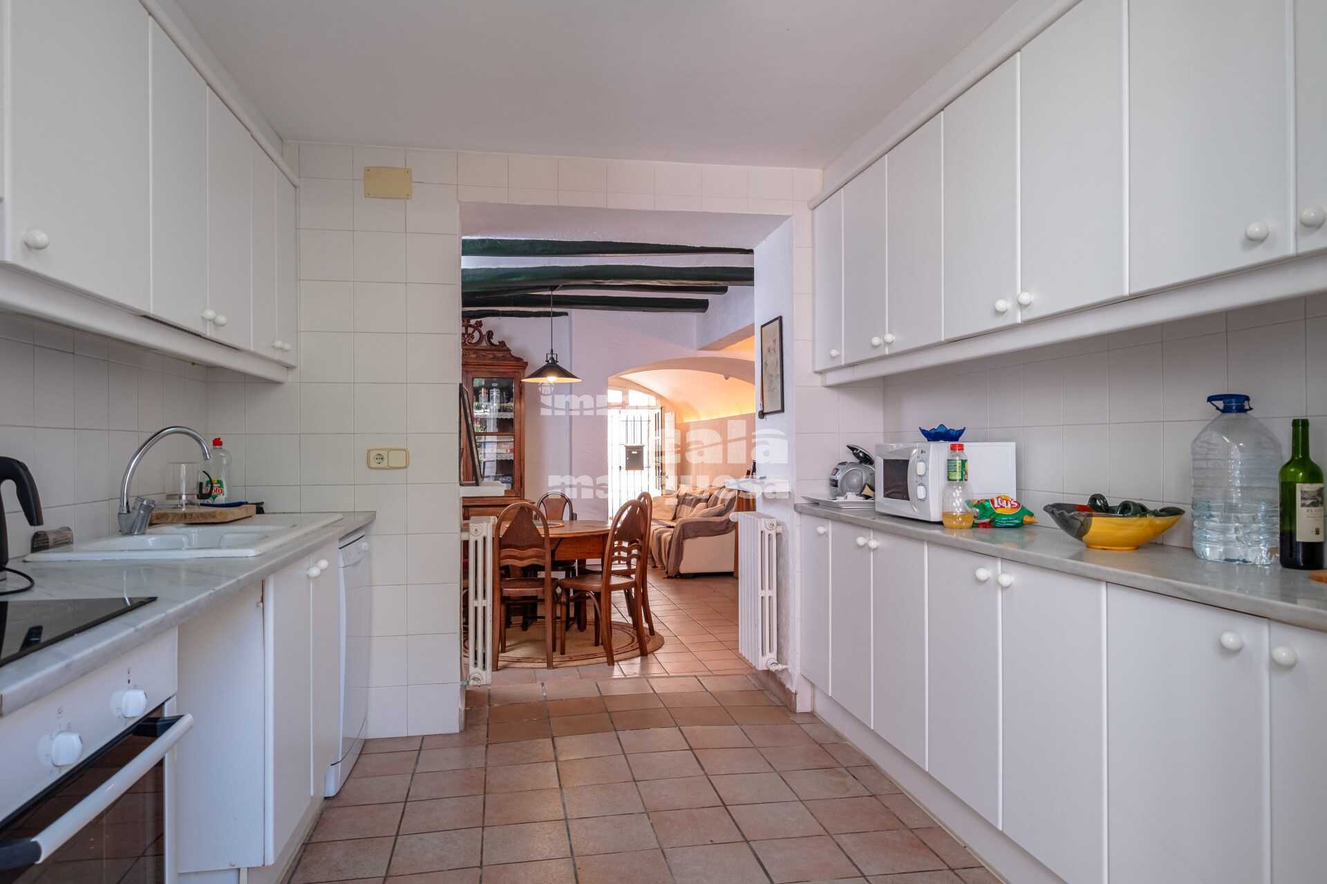 Casa de poble amb gran pati a ple centre de Palafrugell 