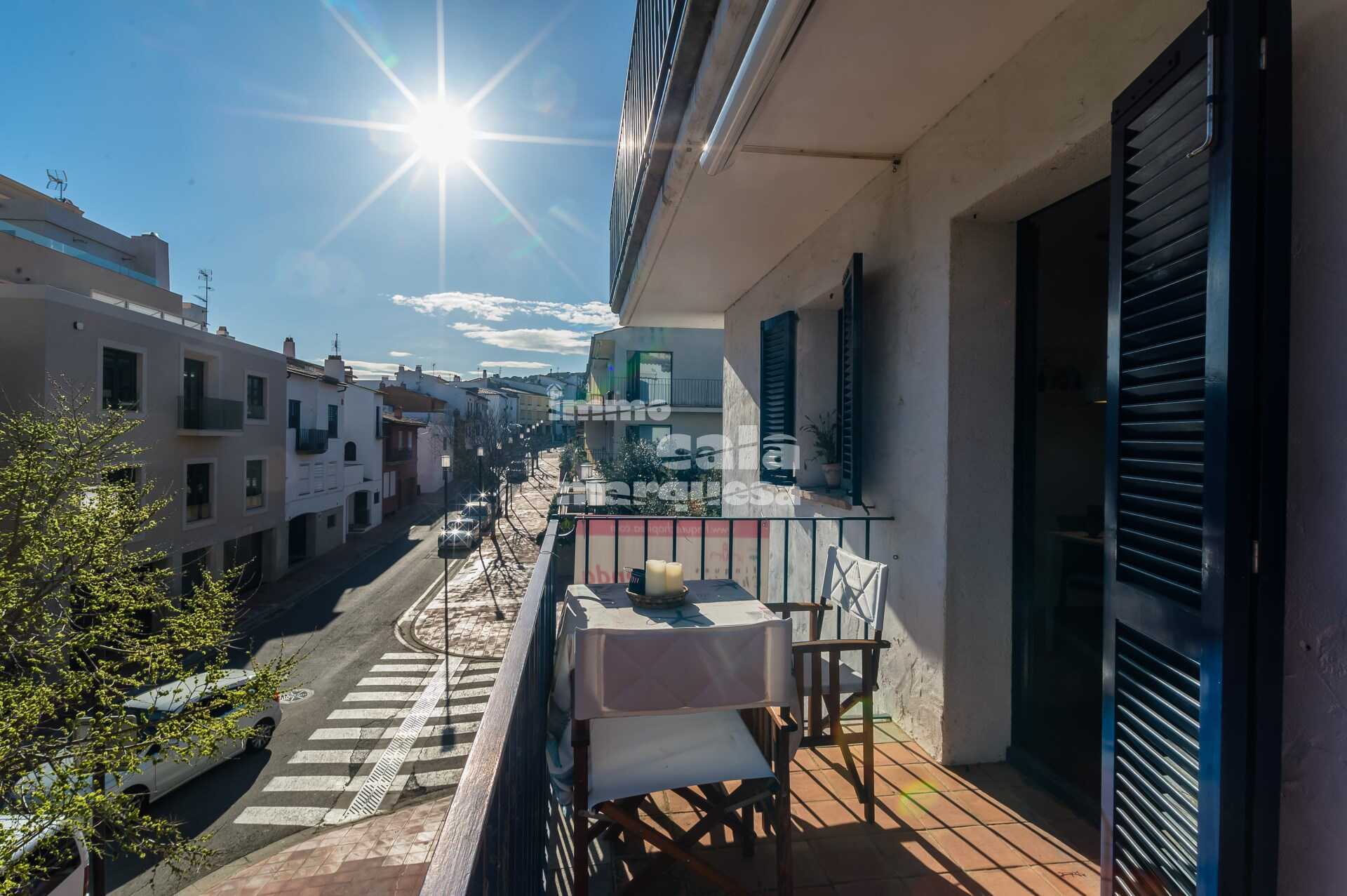 APARTAMENTO EN 2A LÍNIA DE LA PLAYA DEL CANADELL, EN CALELLA DE PALAFRUGELL