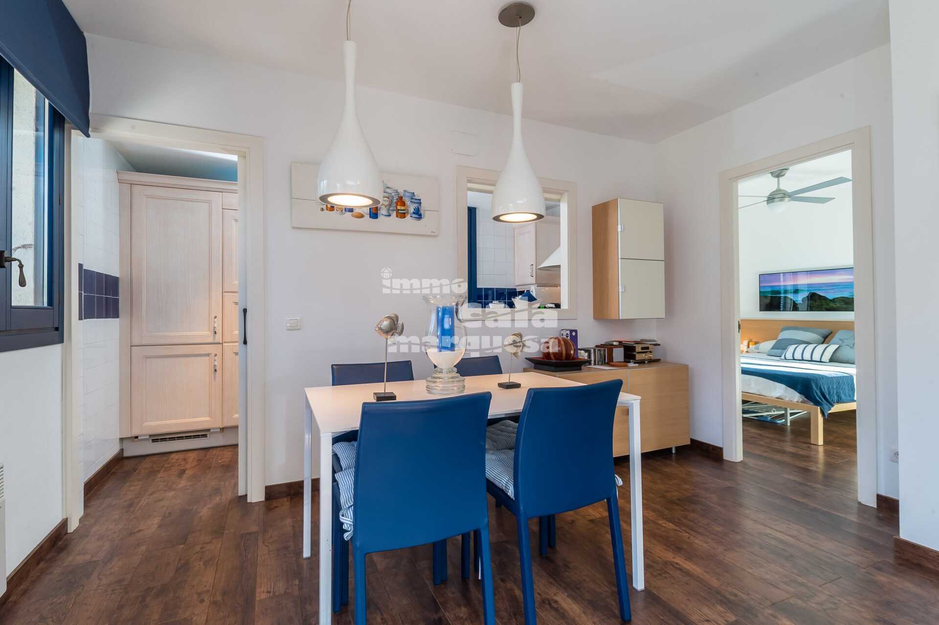 APARTAMENTO EN 2A LÍNIA DE LA PLAYA DEL CANADELL, EN CALELLA DE PALAFRUGELL