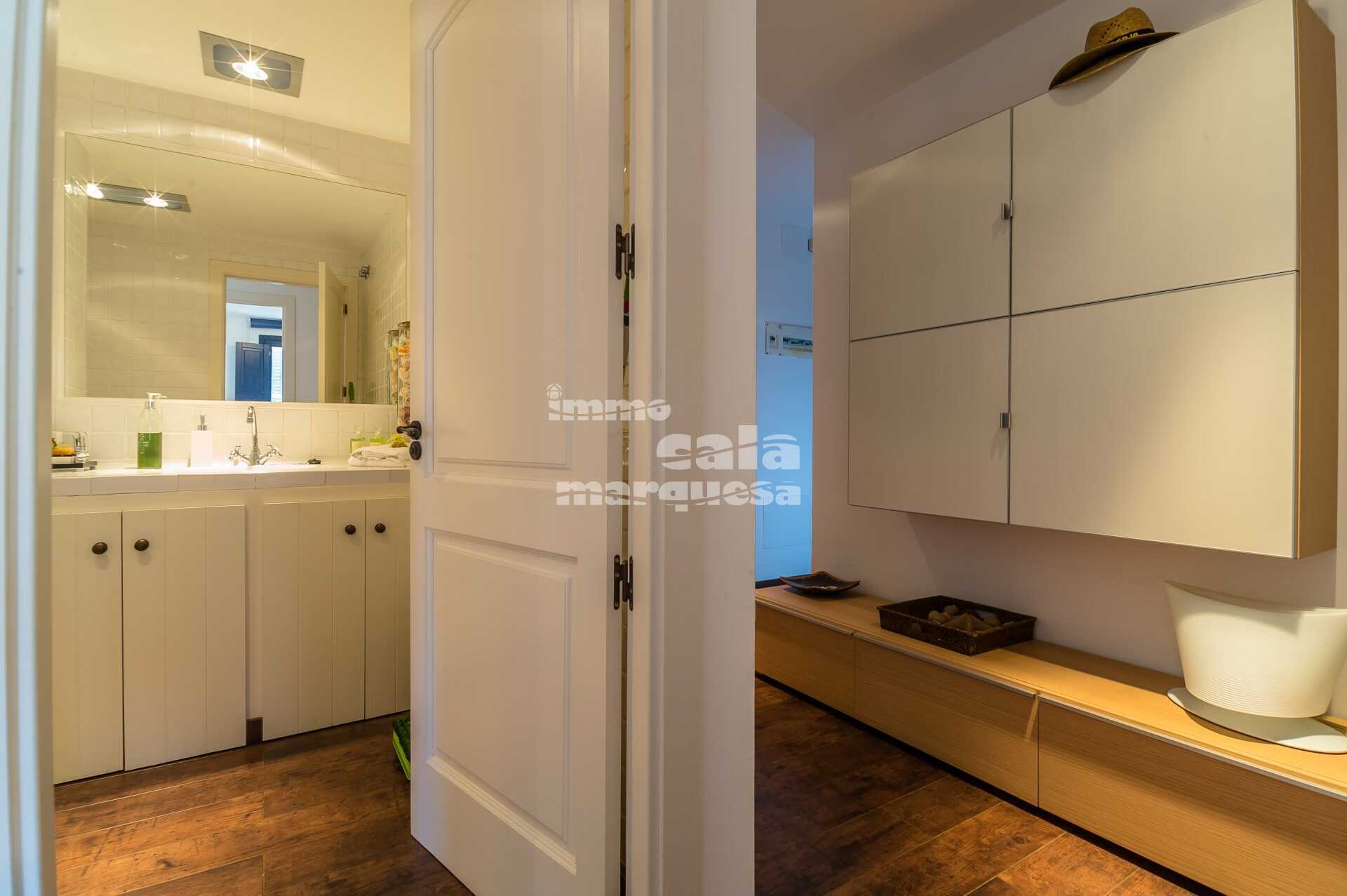 APARTAMENTO EN 2A LÍNIA DE LA PLAYA DEL CANADELL, EN CALELLA DE PALAFRUGELL