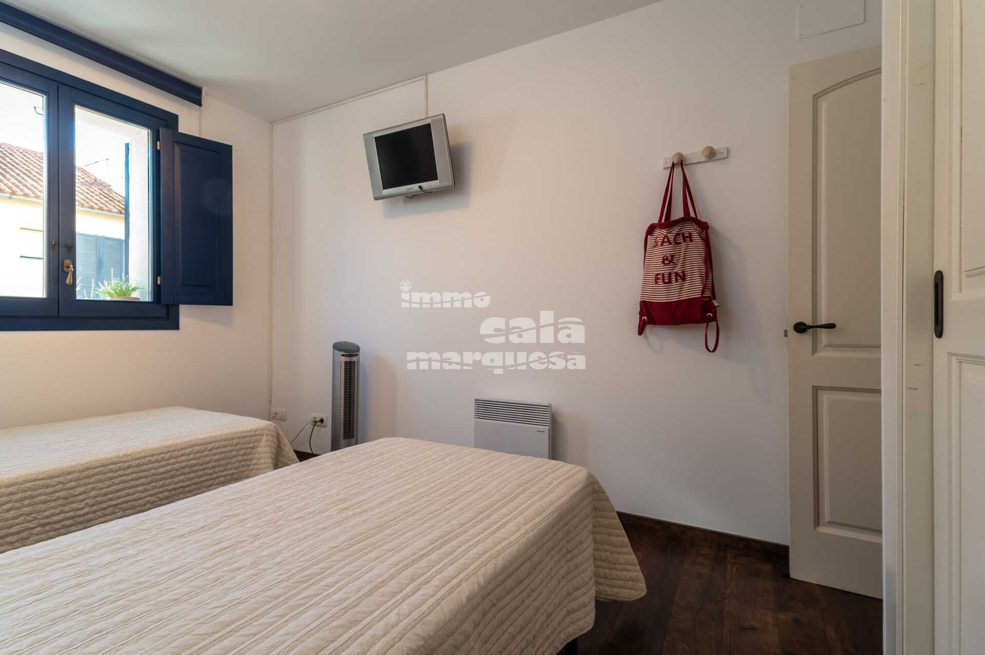 APARTAMENTO EN 2A LÍNIA DE LA PLAYA DEL CANADELL, EN CALELLA DE PALAFRUGELL