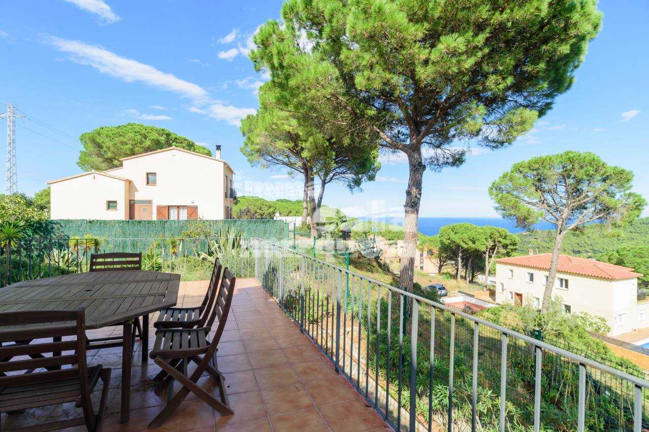 GRAN CHALET EN ES VALLS CON VISTAS AL MAR
