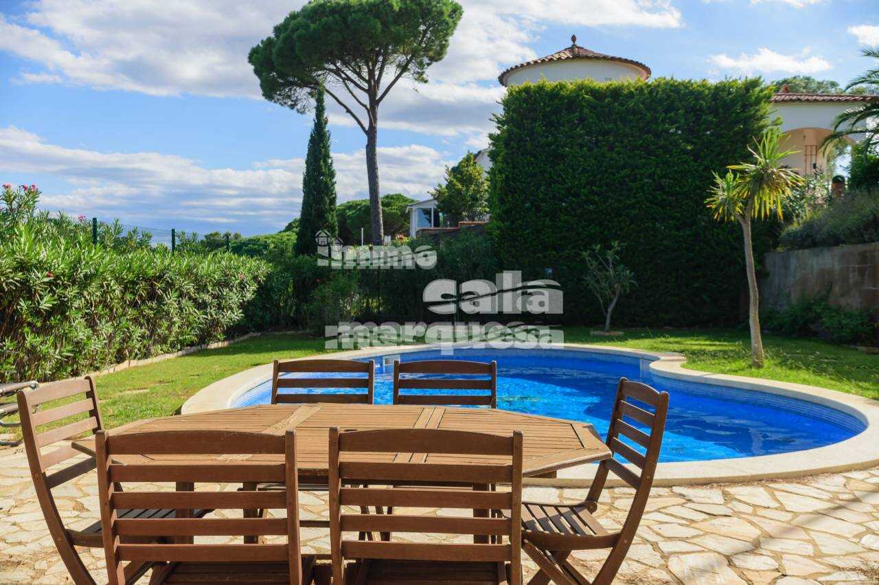 GRAN CHALET EN ES VALLS CON VISTAS AL MAR