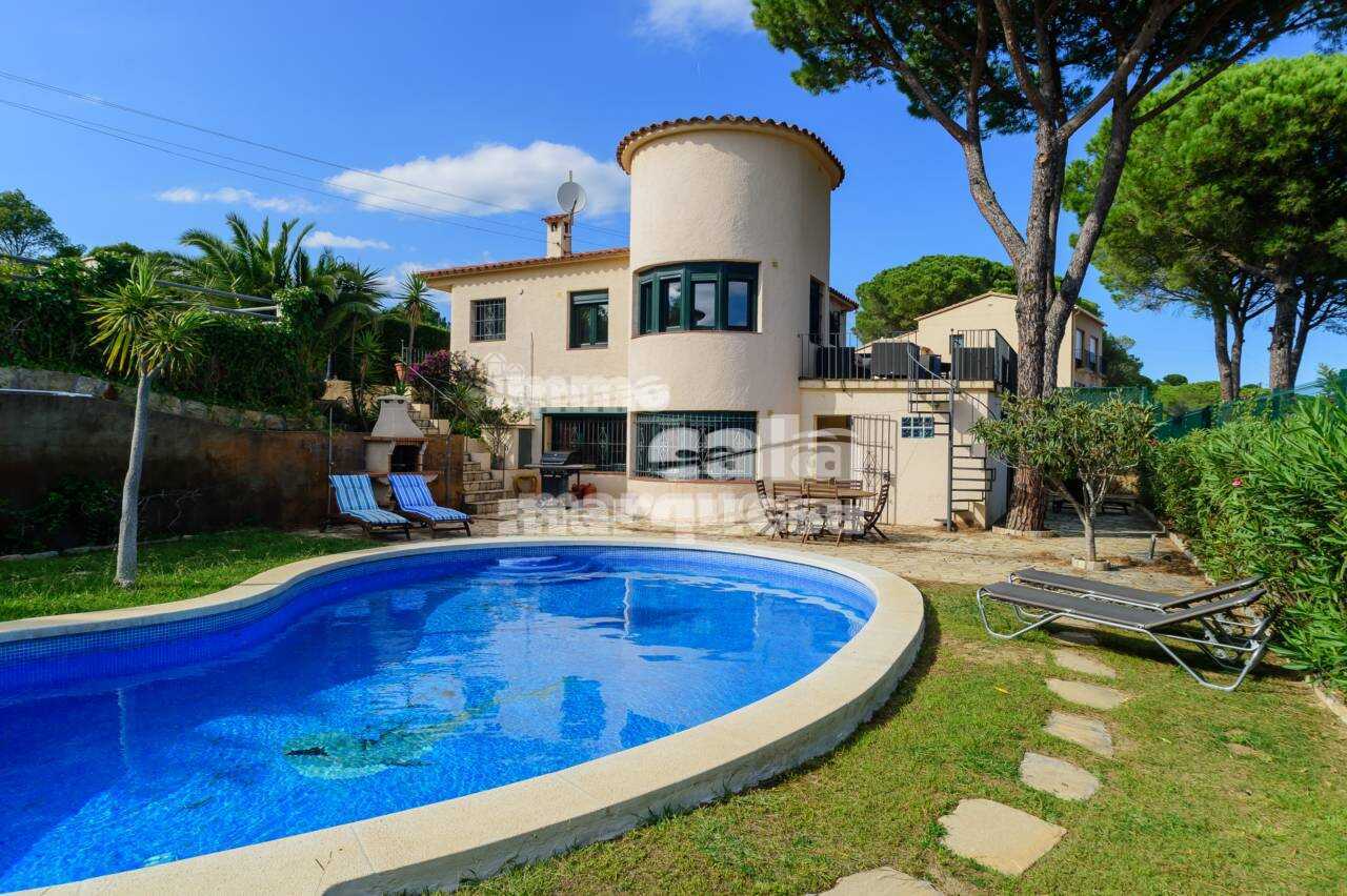 GRAN CHALET EN ES VALLS CON VISTAS AL MAR